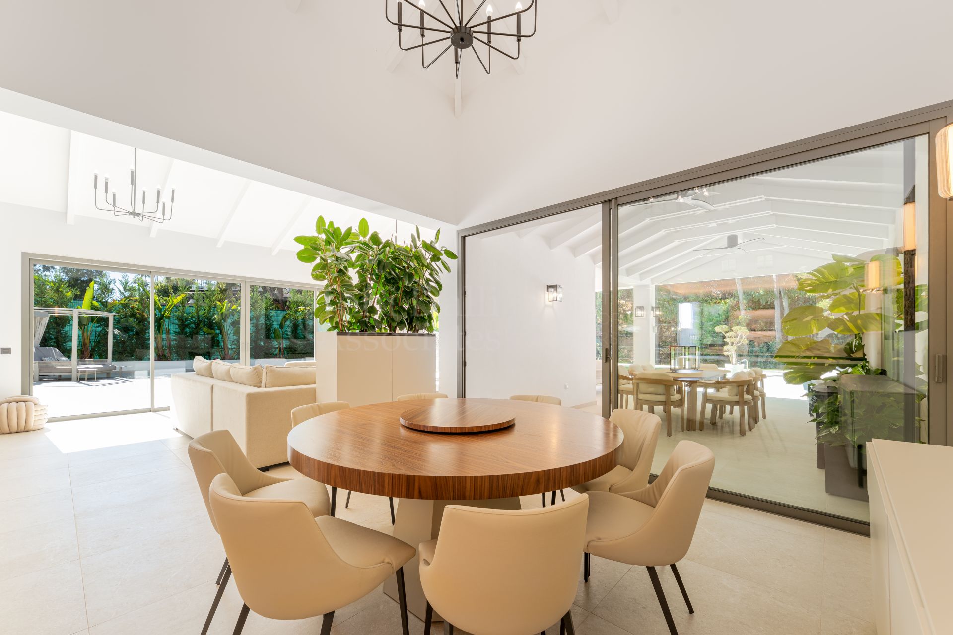 Villa in La Cerquilla, Marbella