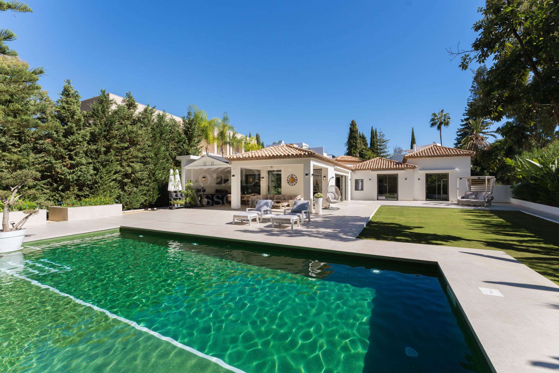 Villa in La Cerquilla, Marbella