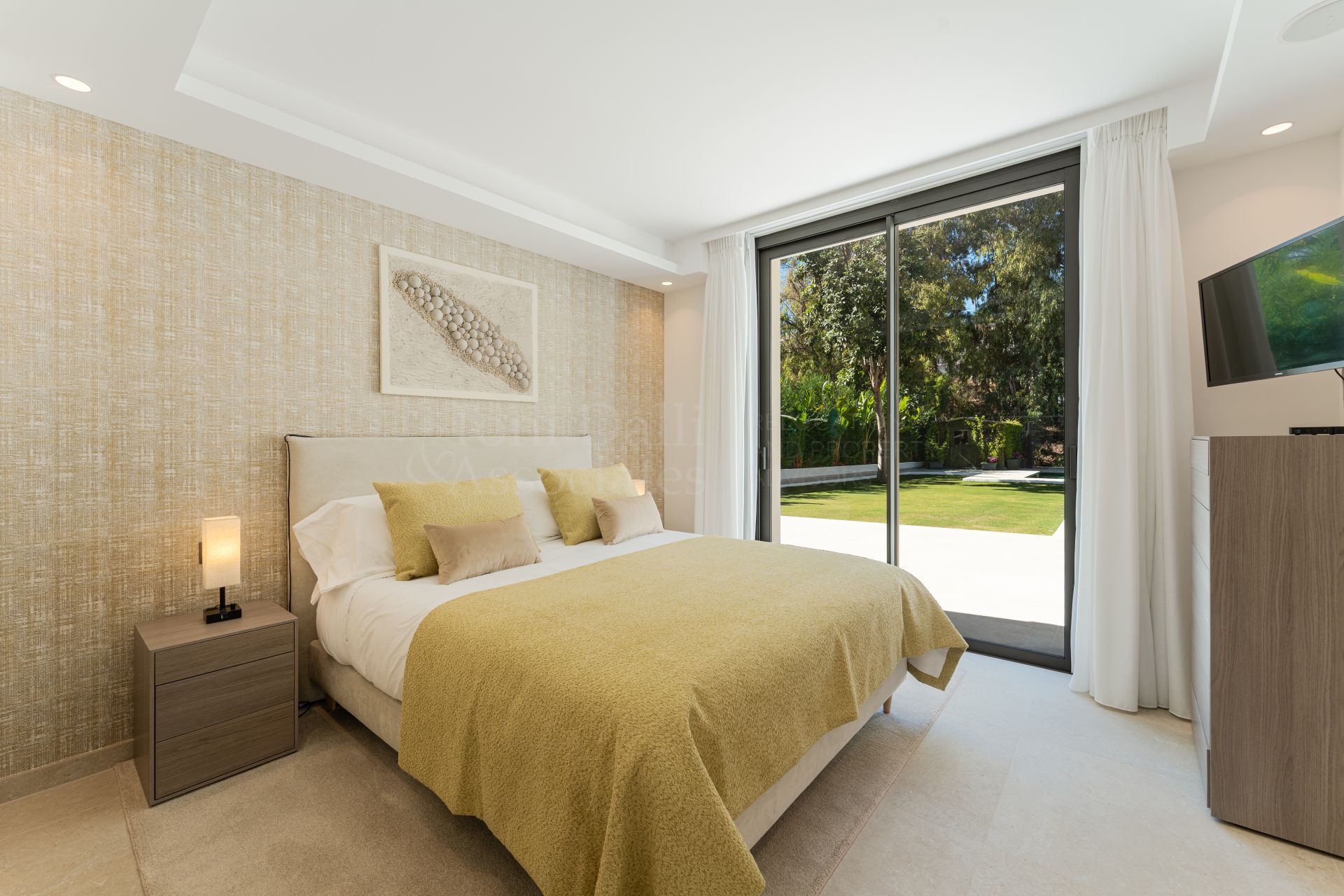 Villa in La Cerquilla, Marbella