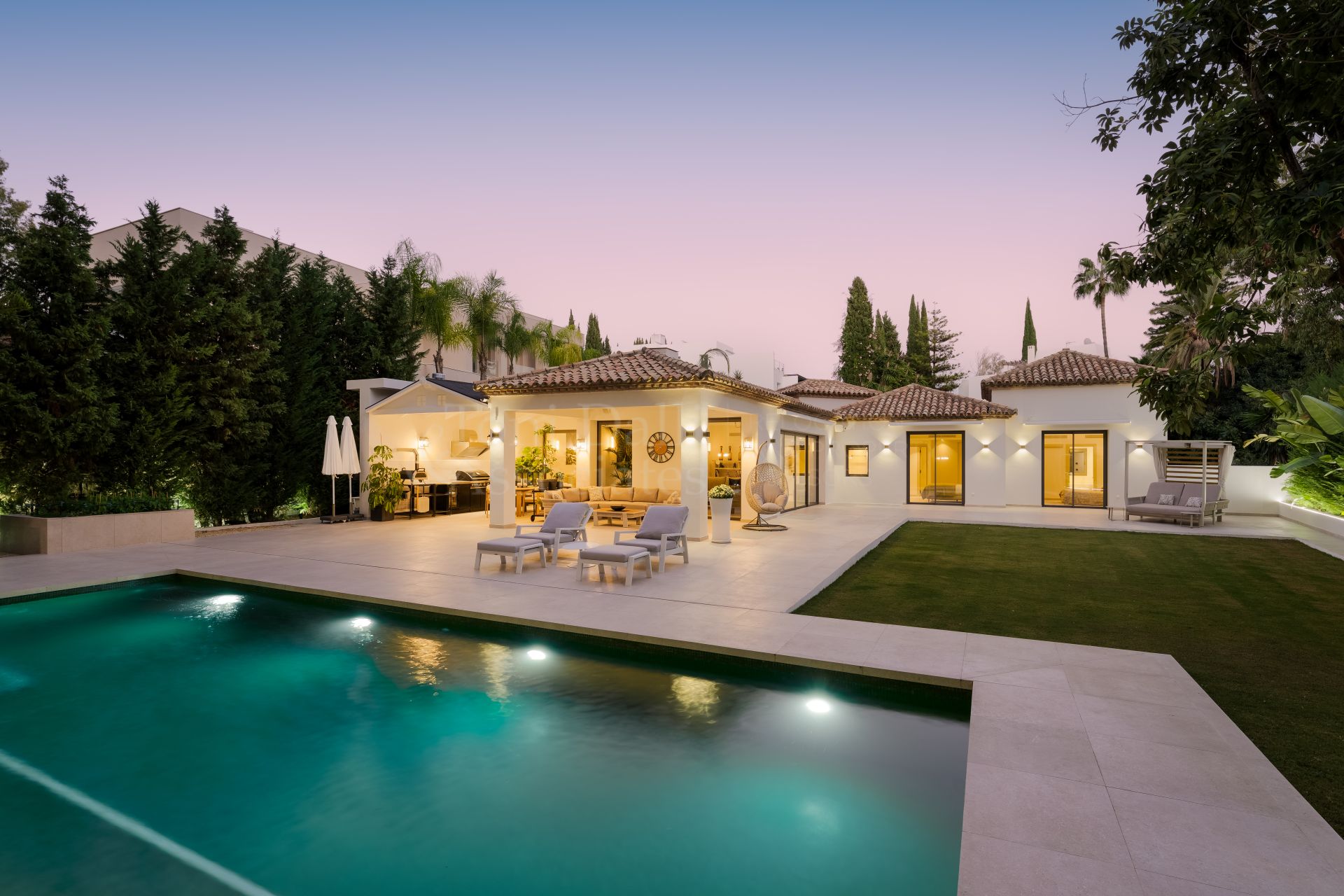 Villa in La Cerquilla, Marbella