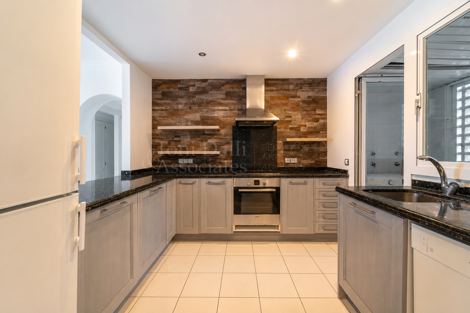 Apartment in Marina Puente Romano, Marbella