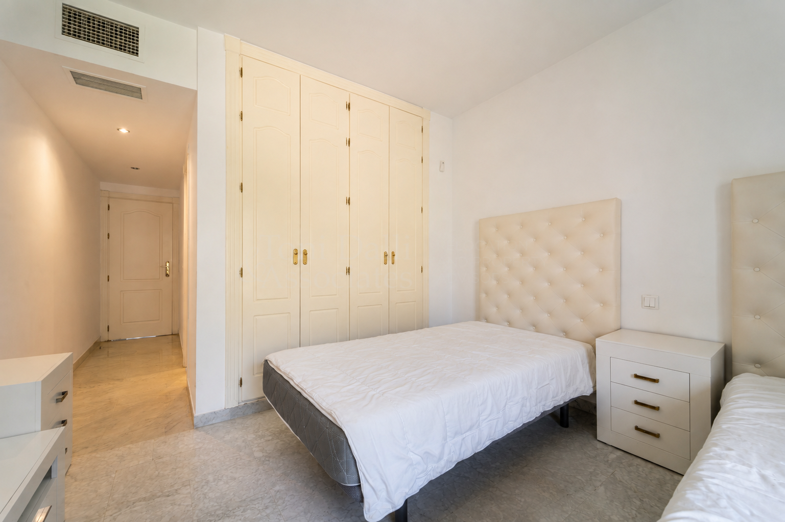 Apartment in Marina Puente Romano, Marbella