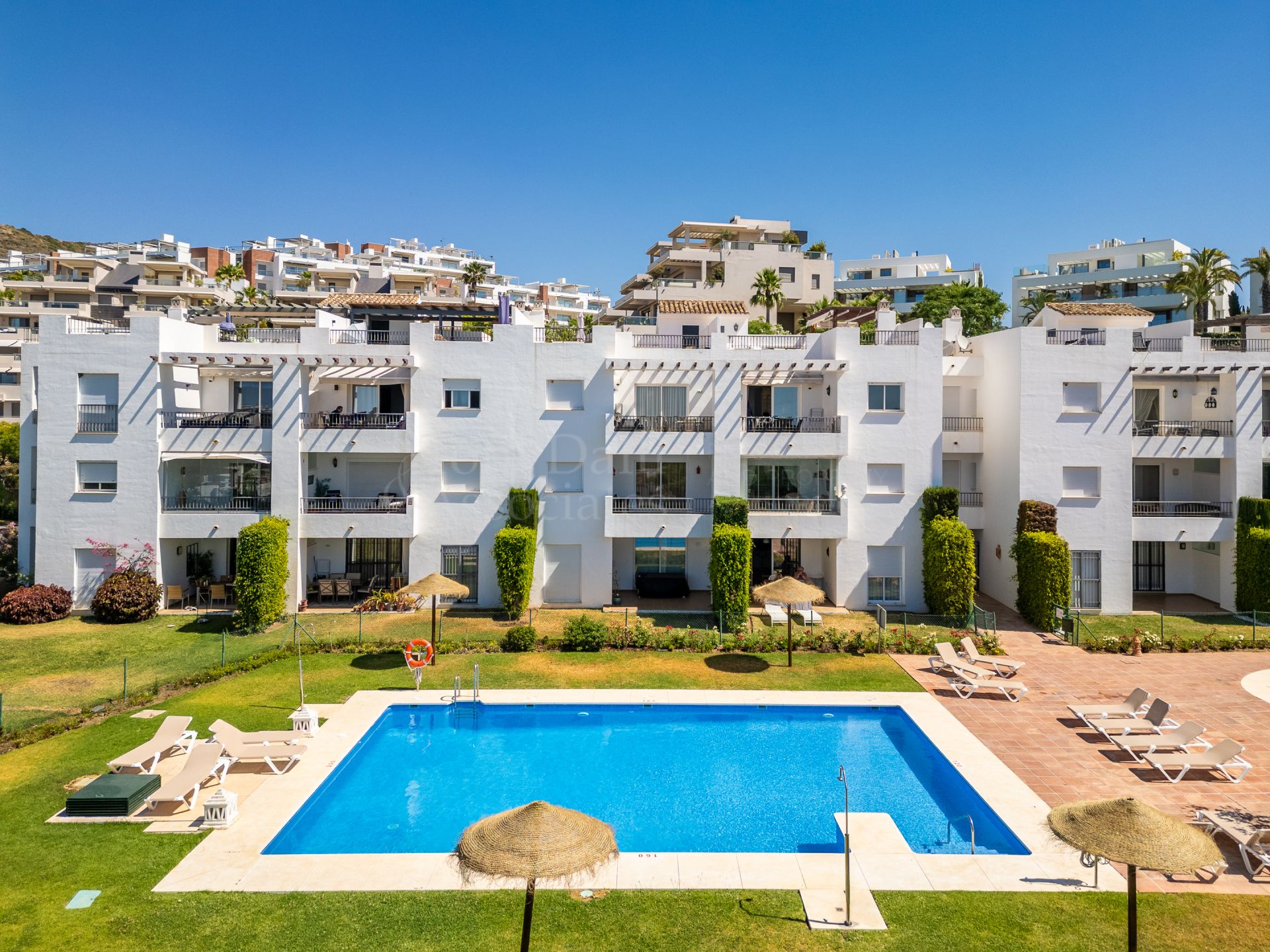 Penthouse in Las Encinas, Benahavis