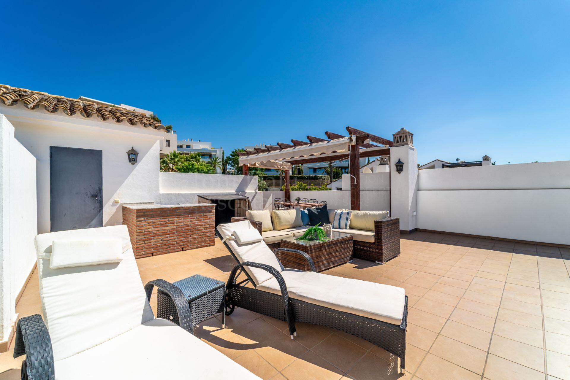 Penthouse in Las Encinas, Benahavis
