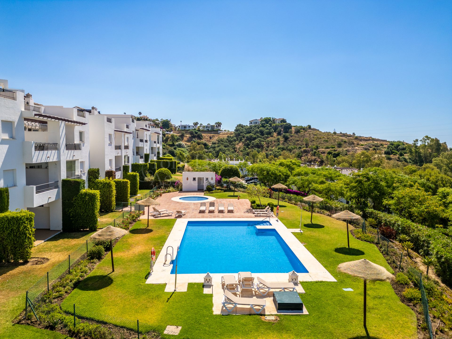 Penthouse in Las Encinas, Benahavis