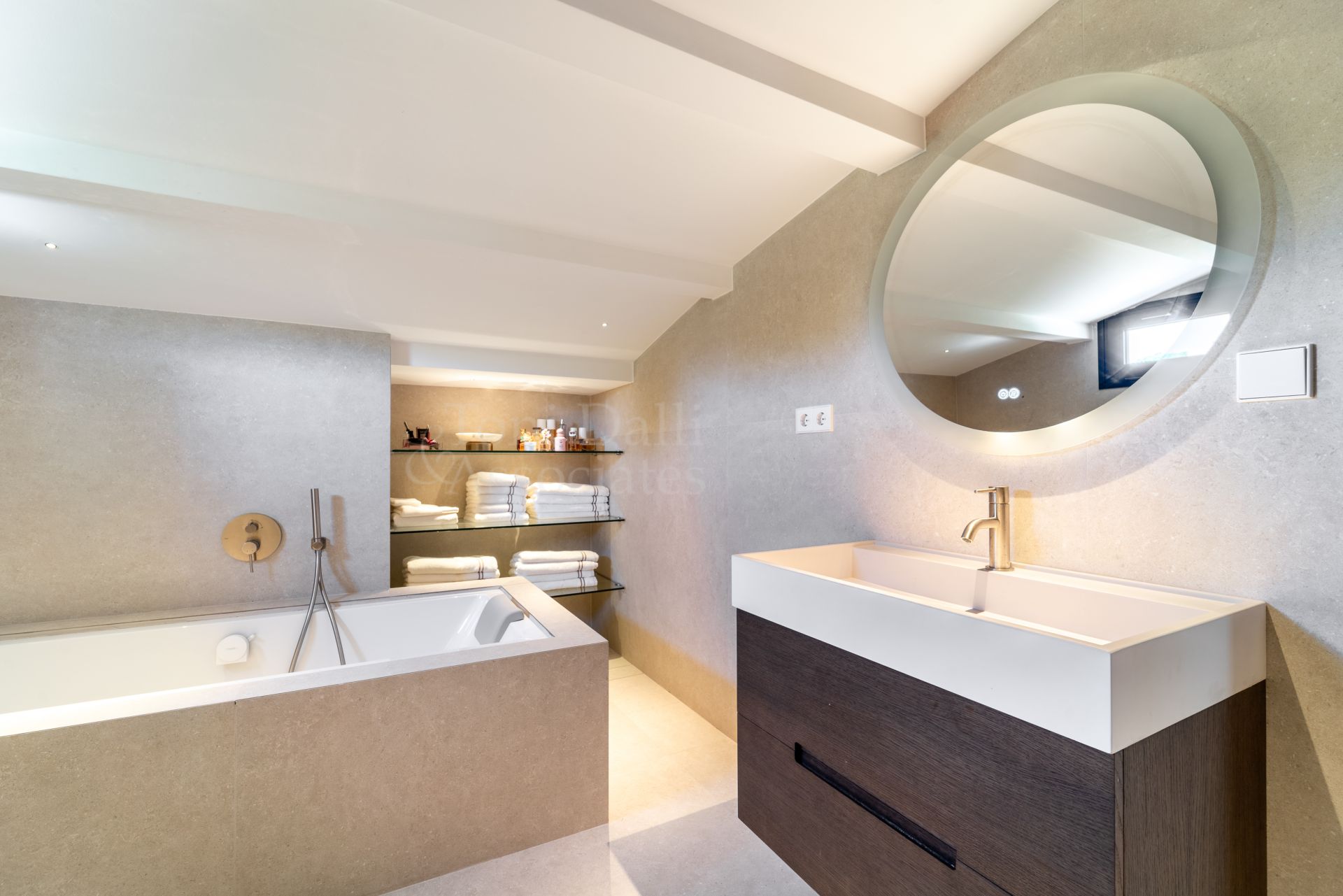 Duplex Penthouse in Jardines de las Fuentes, Marbella