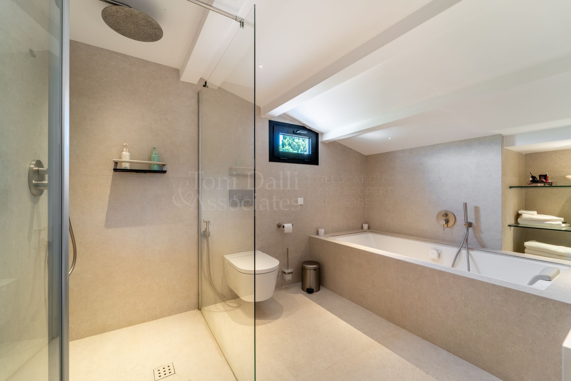 Duplex Penthouse in Jardines de las Fuentes, Marbella