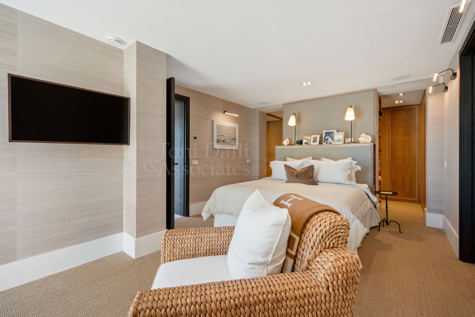Apartment in Marina Puente Romano, Marbella