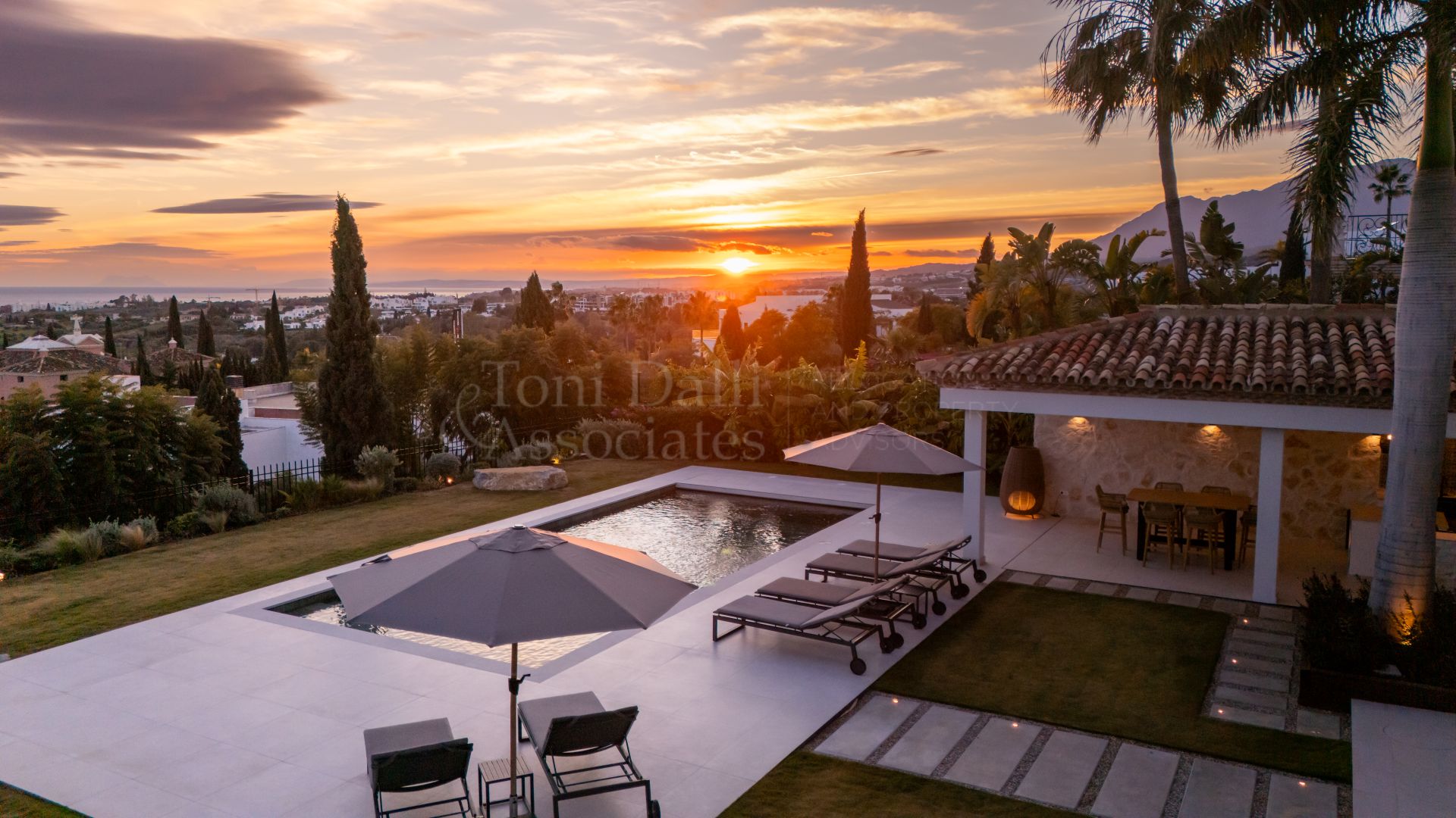 Villa in Los Flamingos, Benahavis