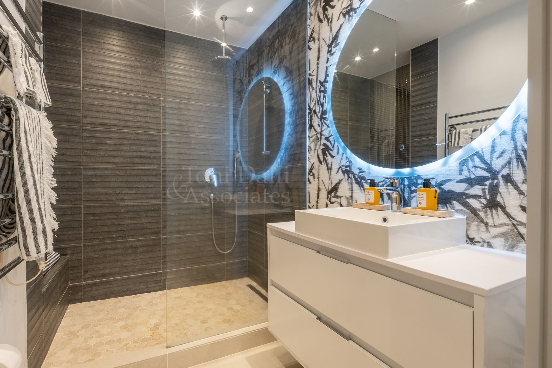Ground Floor Apartment in Puente Romano II, Marbella