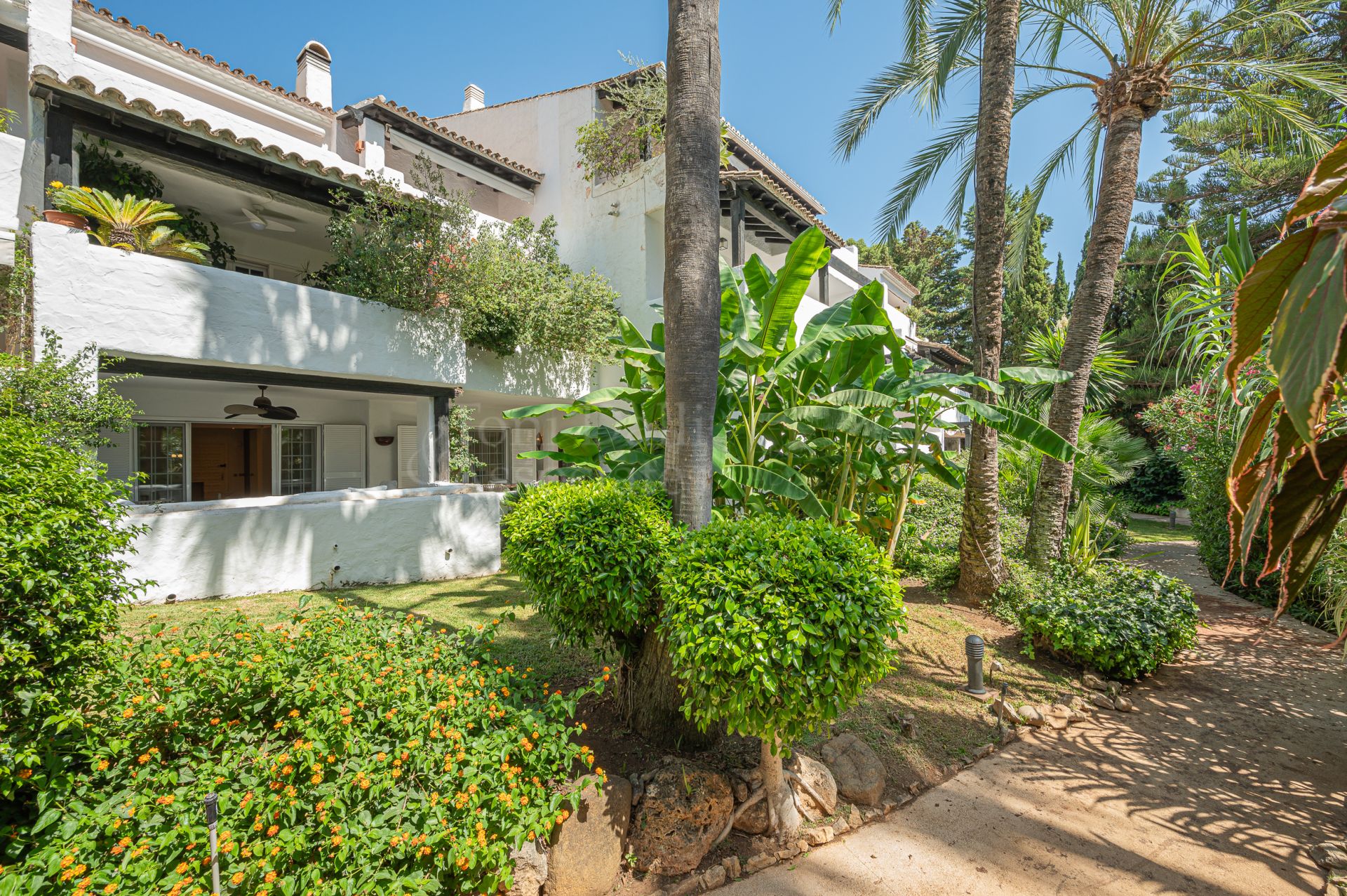 Ground Floor Apartment in Puente Romano II, Marbella