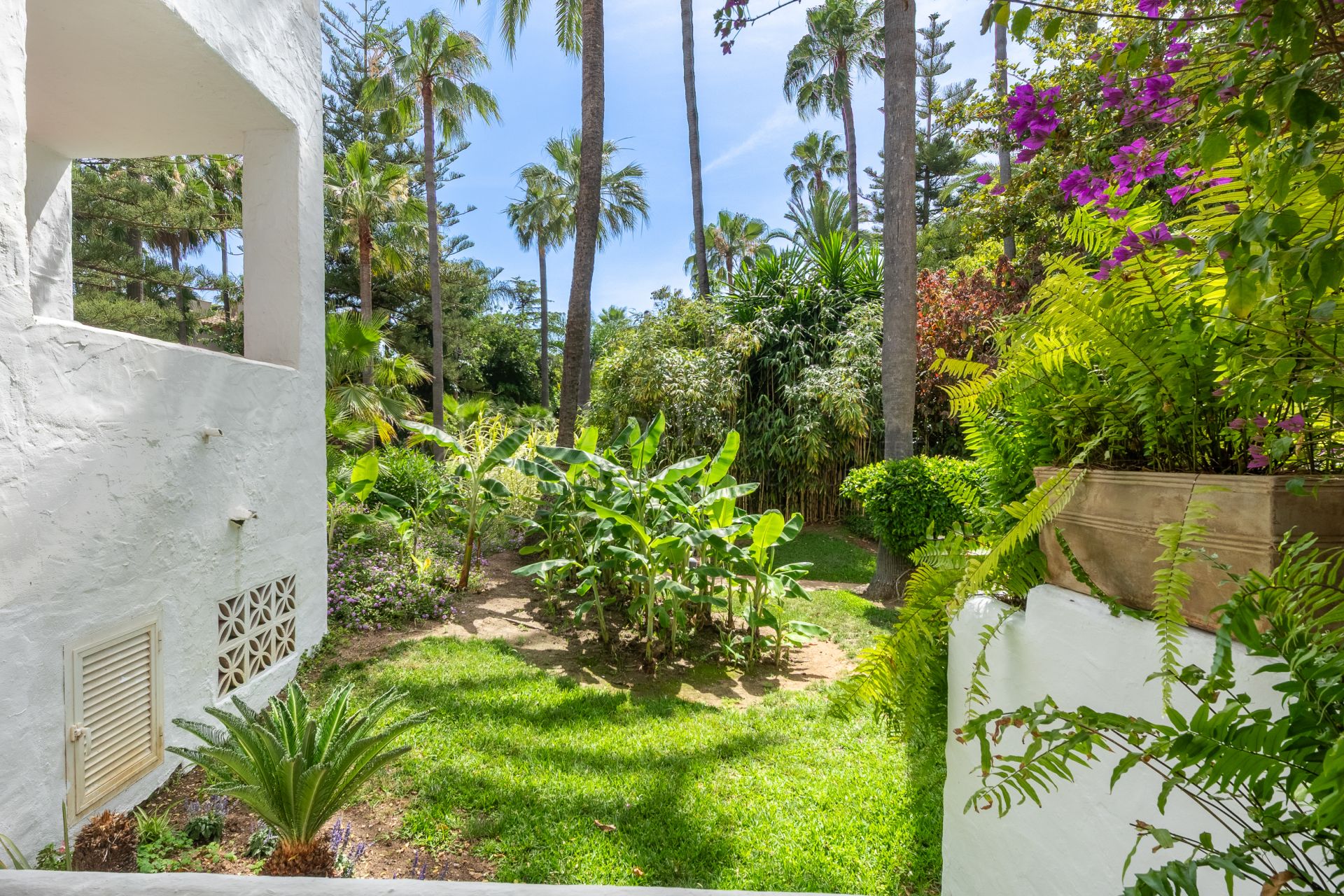 Ground Floor Apartment in Puente Romano II, Marbella