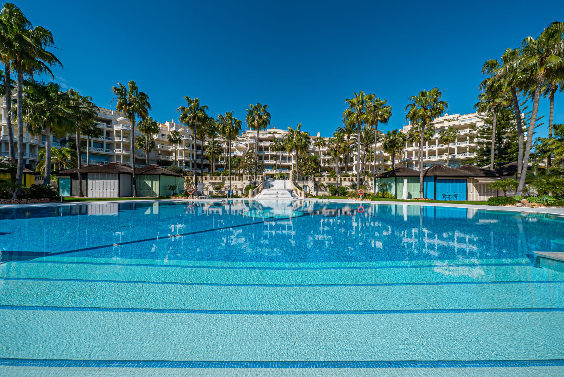 Apartment in Las Dunas Park, Estepona