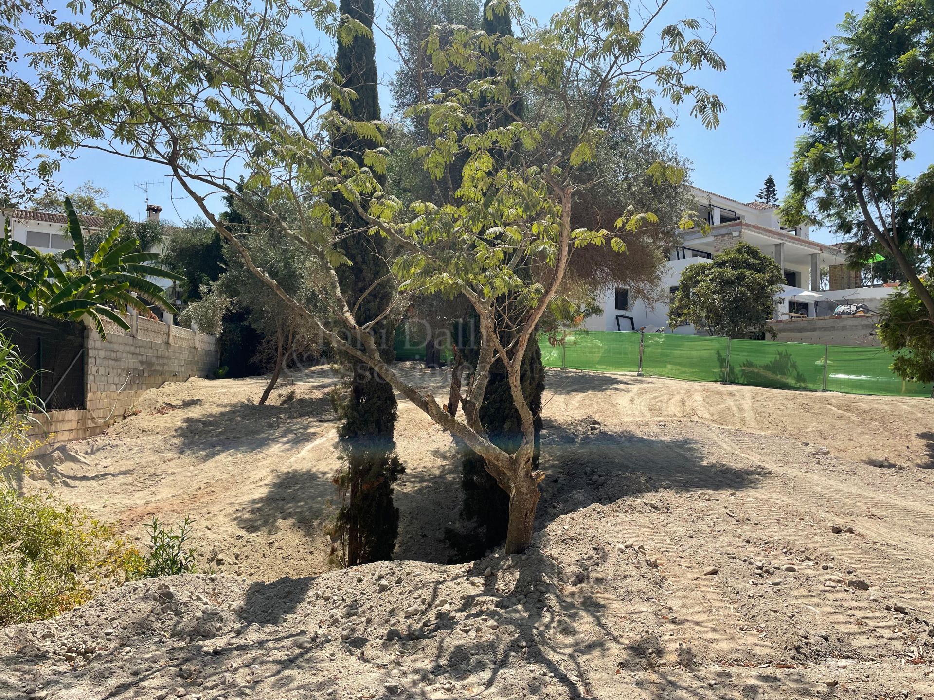 Plot in El Rosario, Marbella
