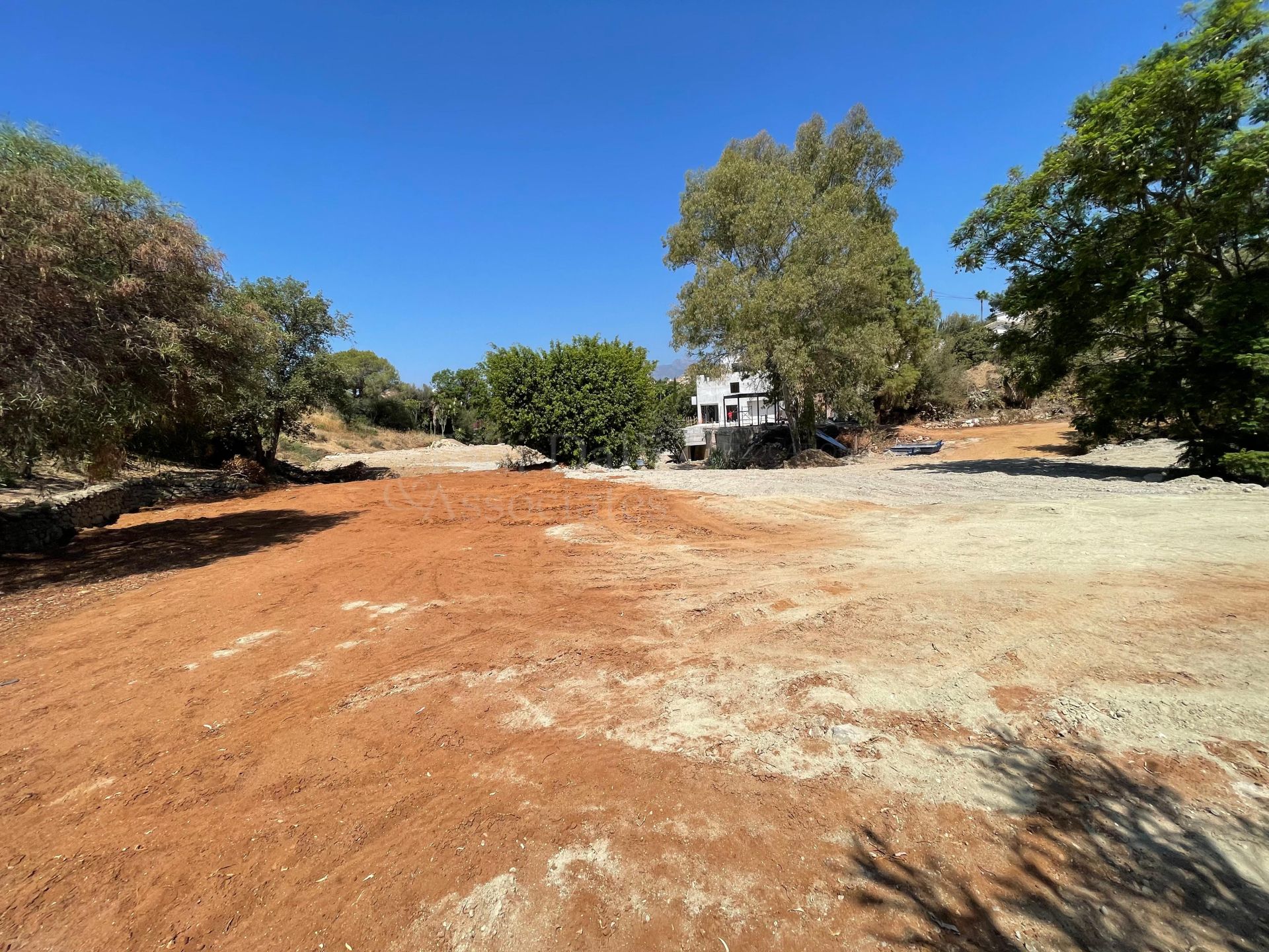 Plot in El Rosario, Marbella
