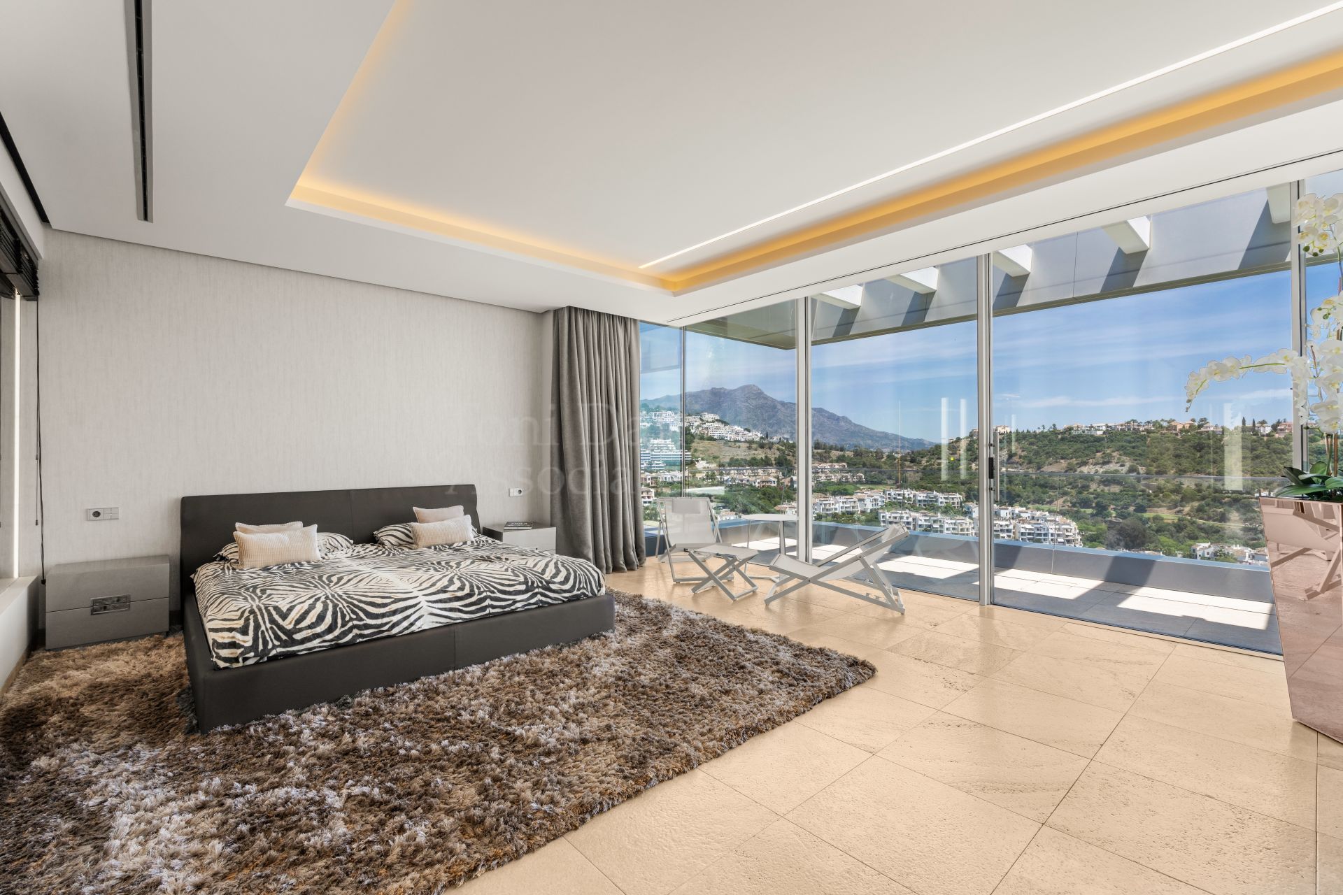 Villa in Los Arqueros, Benahavis