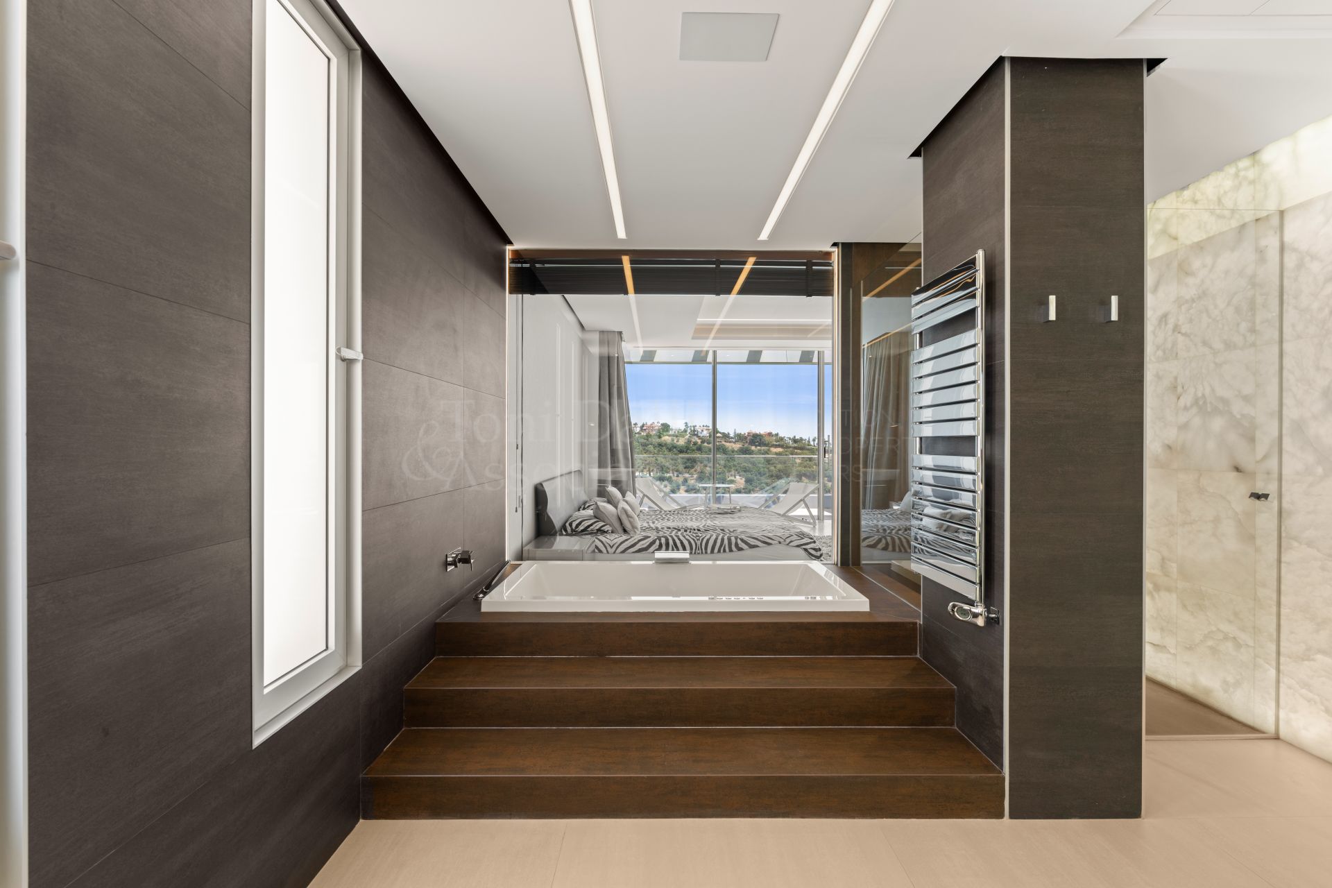Villa in Los Arqueros, Benahavis