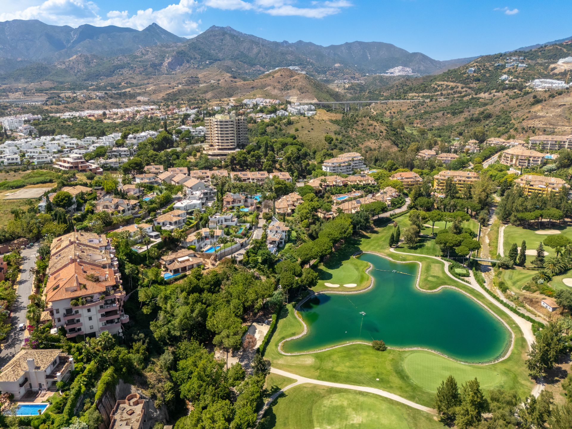 Duplex Penthouse in Vista Golf, Marbella