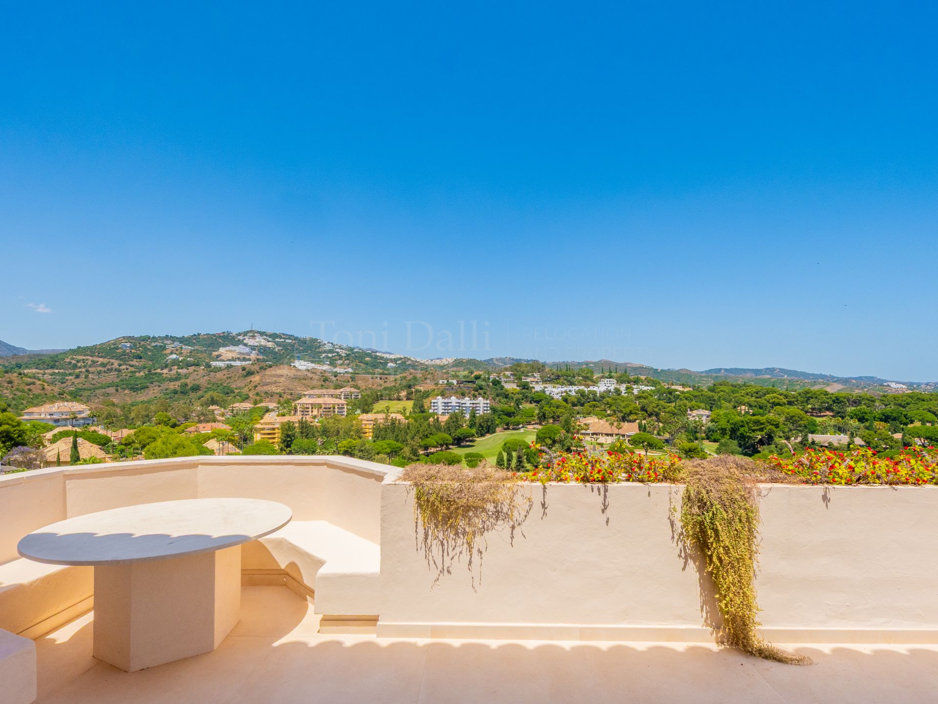 Duplex Penthouse in Vista Golf, Marbella