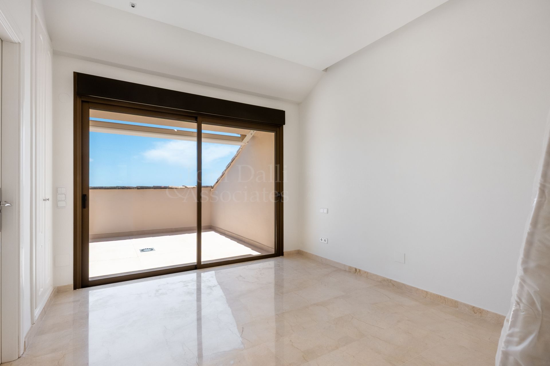 Duplex Penthouse in Vista Golf, Marbella