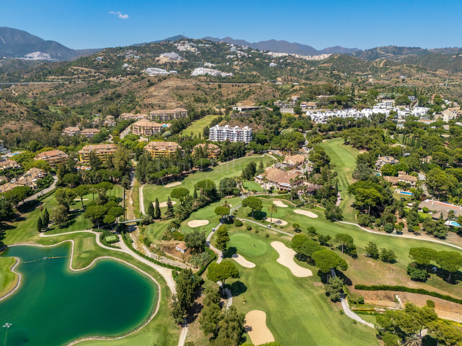 Duplex Penthouse in Vista Golf, Marbella