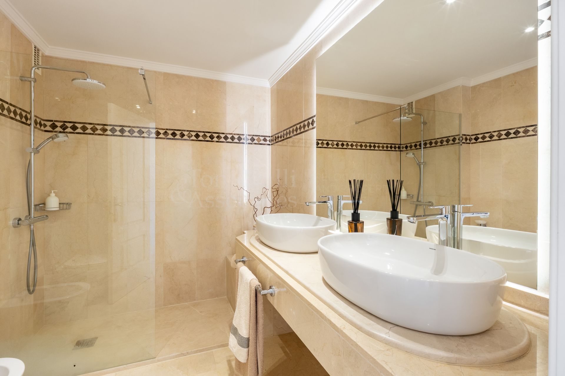 Duplex Penthouse in Vista Golf, Marbella
