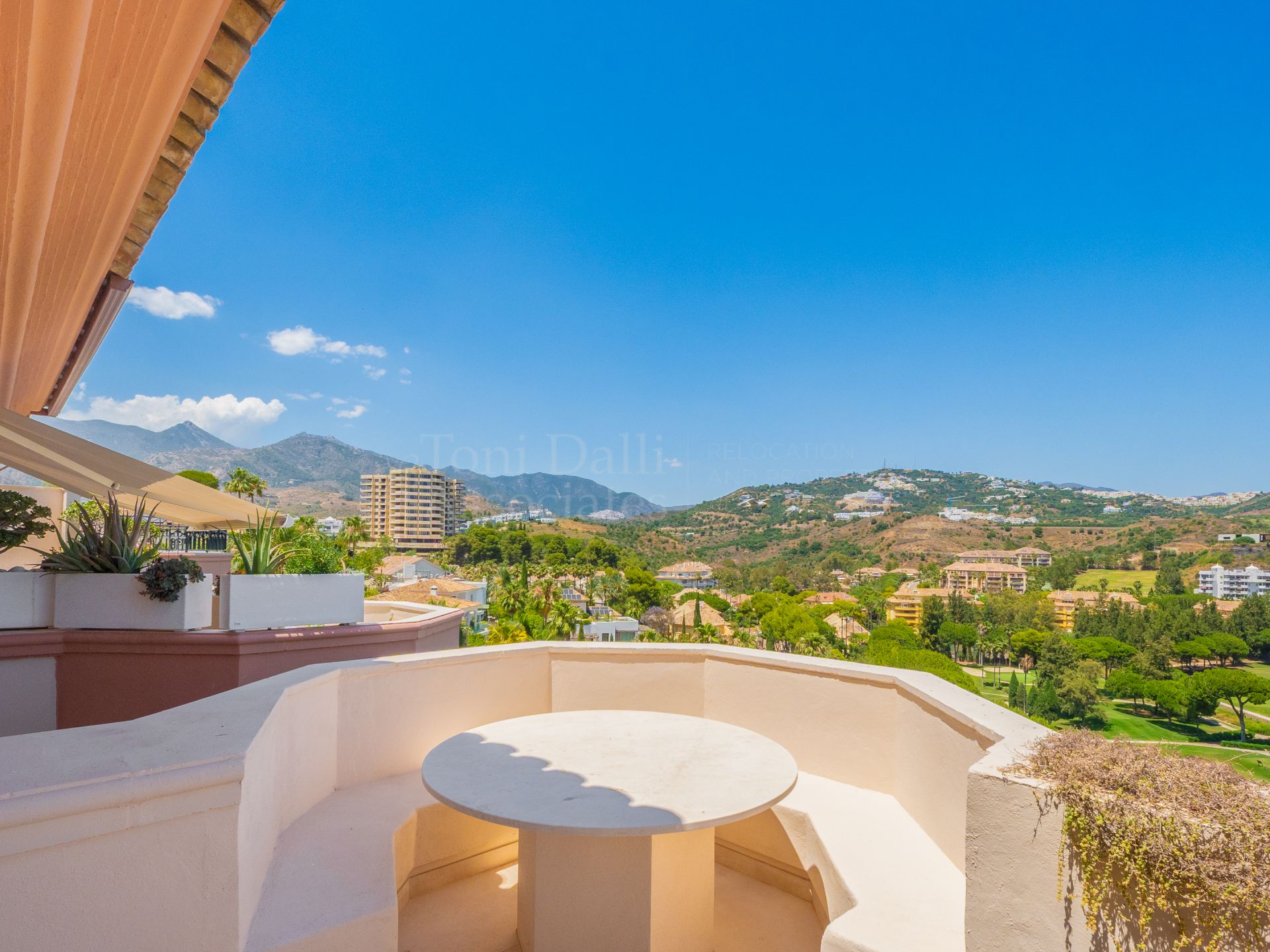 Duplex Penthouse in Vista Golf, Marbella