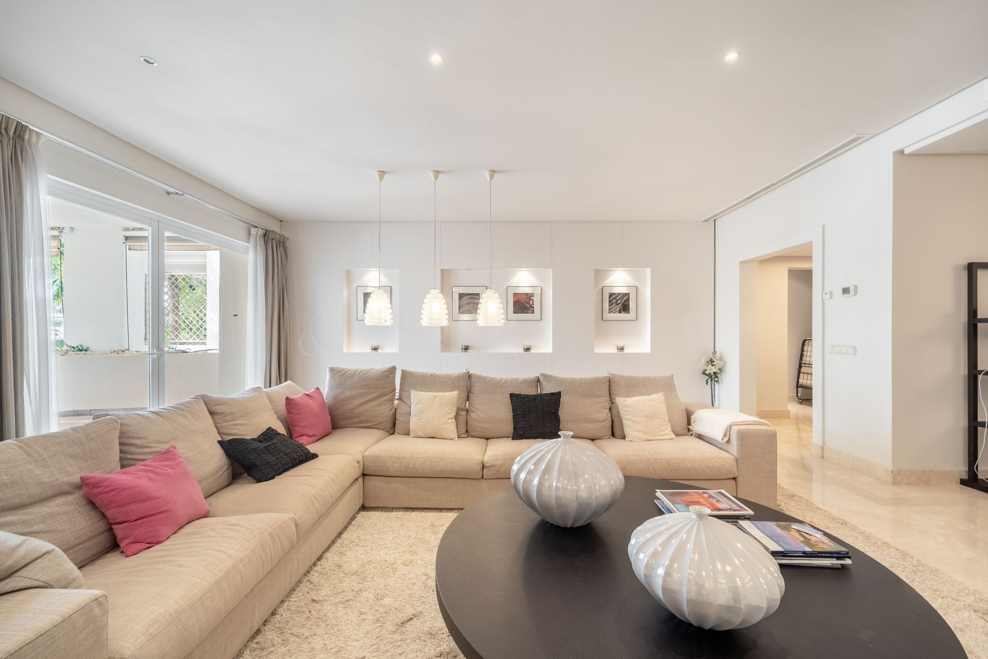 Apartment in Terrazas de Puente Romano, Marbella