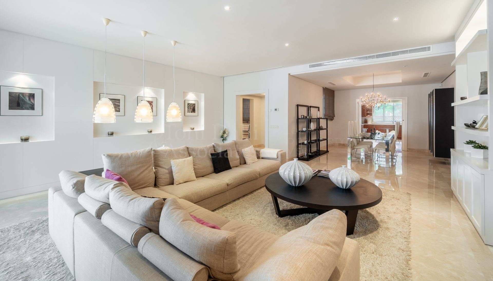 Apartment in Terrazas de Puente Romano, Marbella