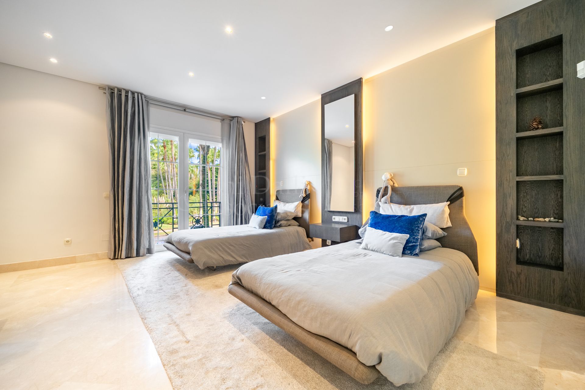 Apartment in Terrazas de Puente Romano, Marbella