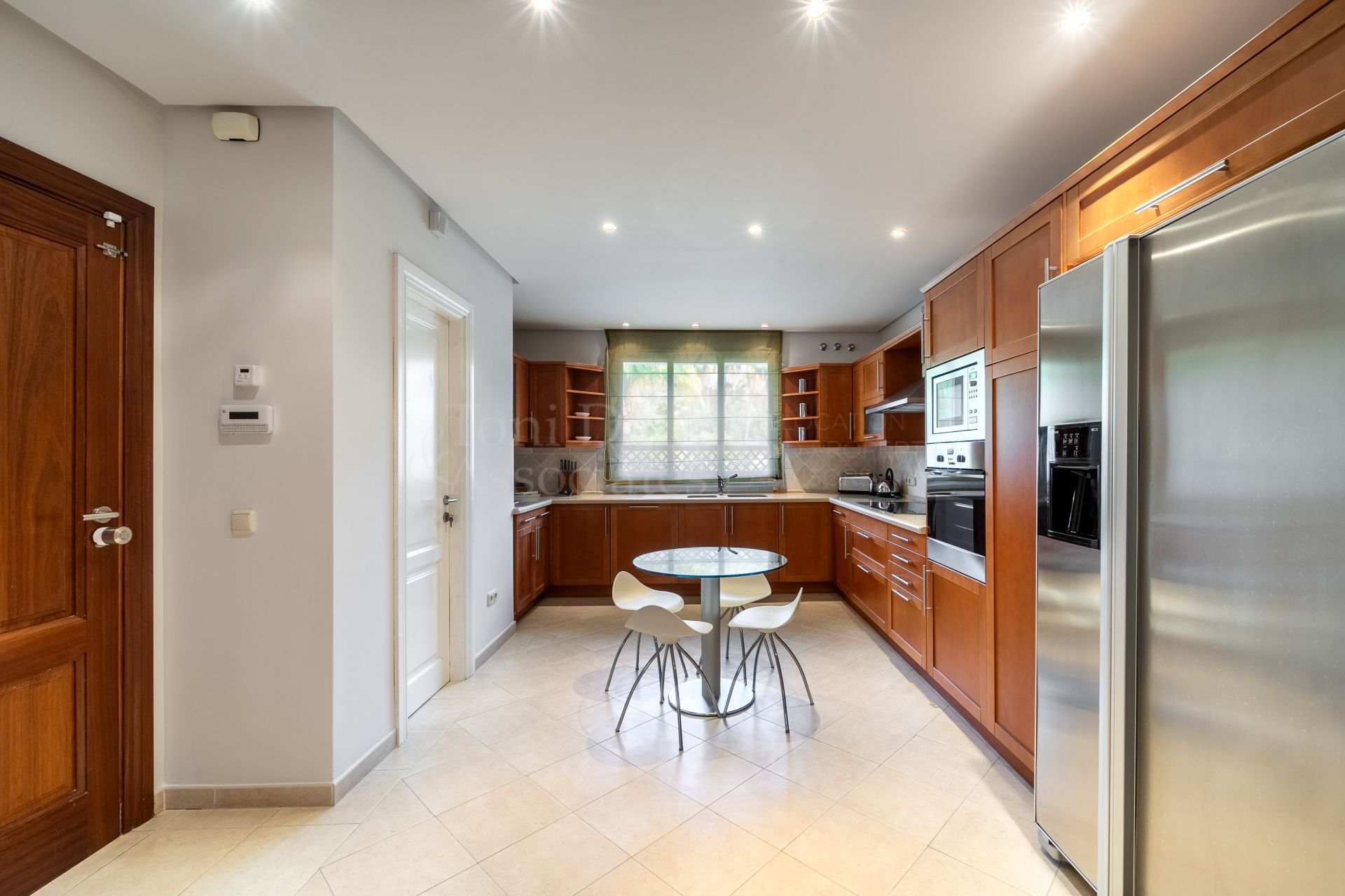 Apartment in Terrazas de Puente Romano, Marbella