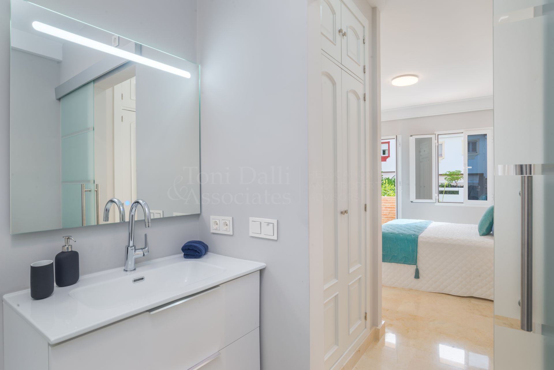 Town House in Xarblanca, Marbella