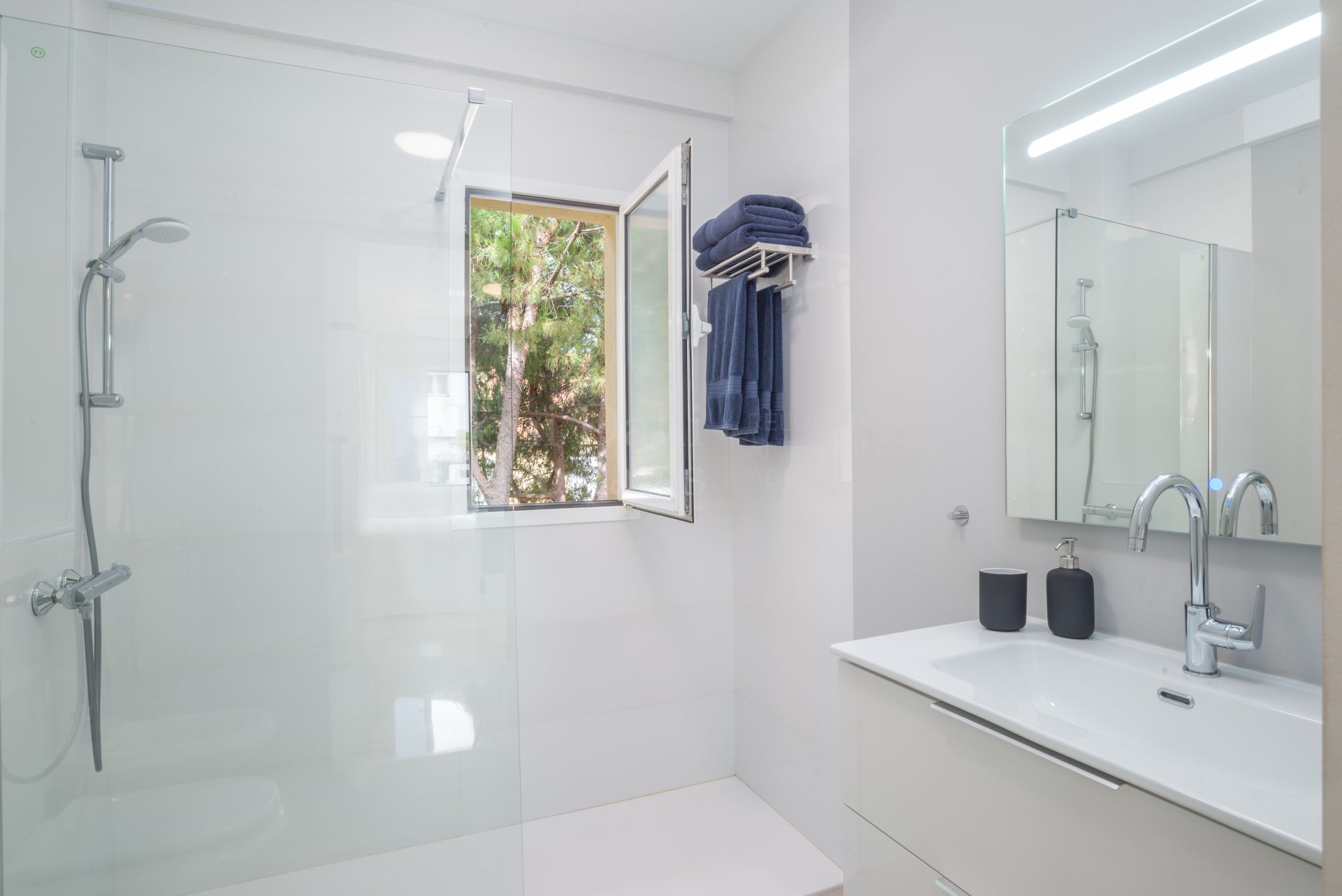 Town House in Xarblanca, Marbella