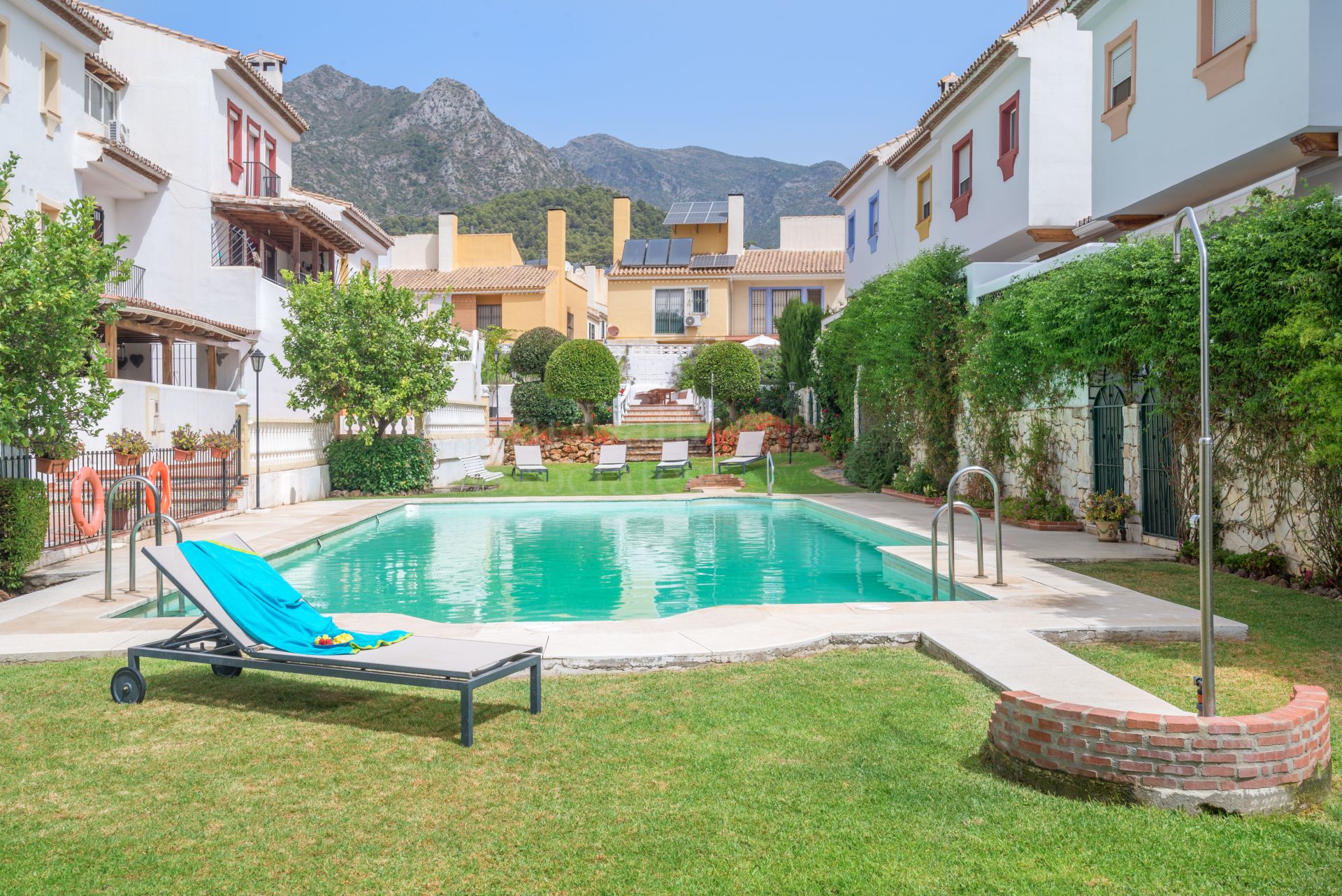 Town House in Xarblanca, Marbella