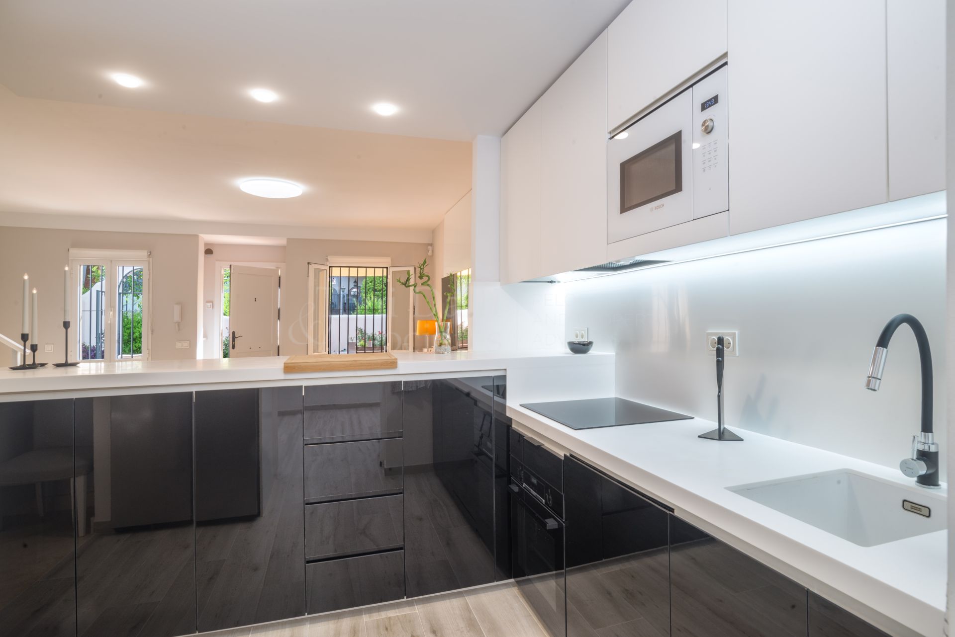 Town House in Xarblanca, Marbella
