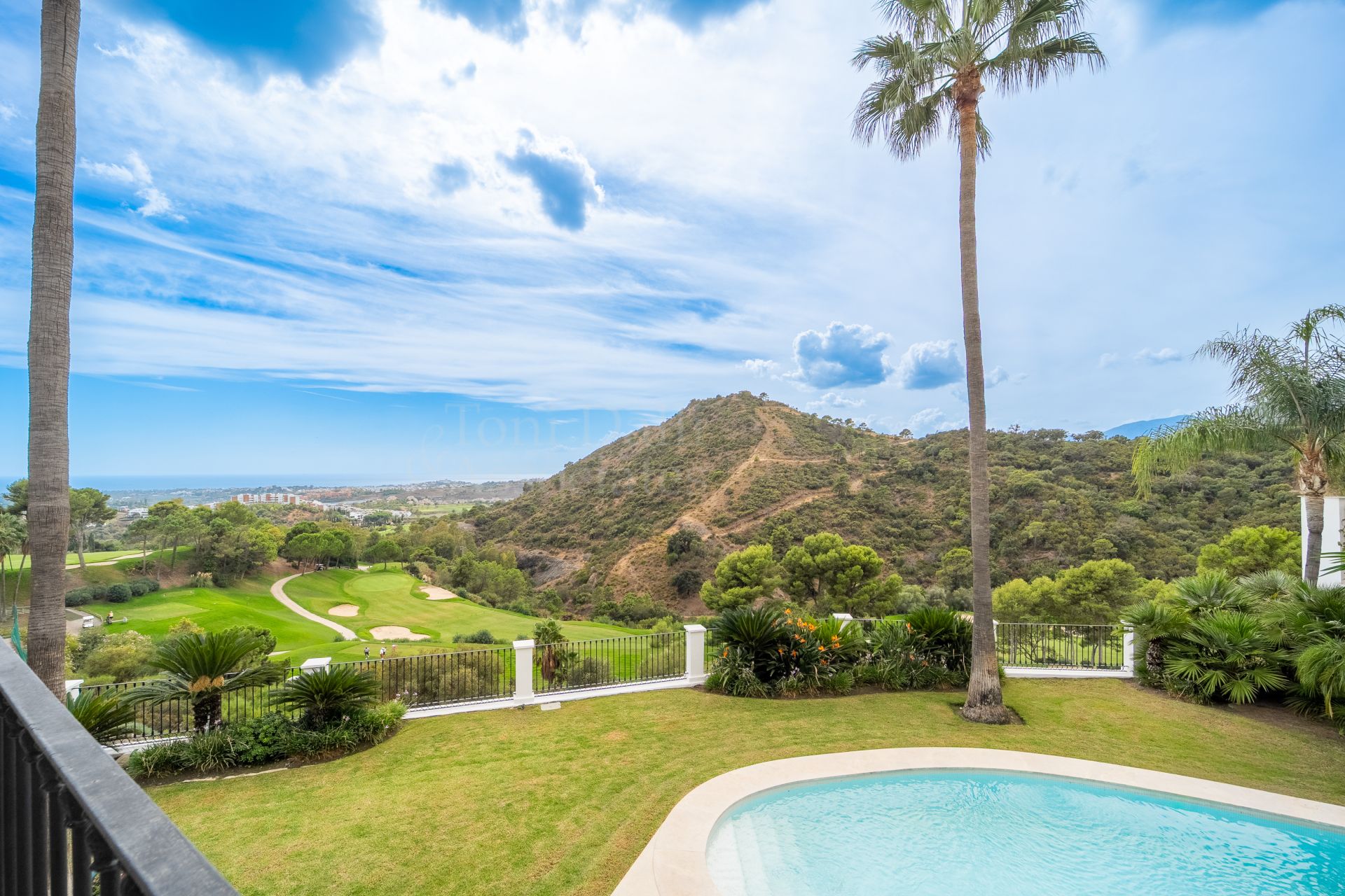 Villa in Los Arqueros, Benahavis
