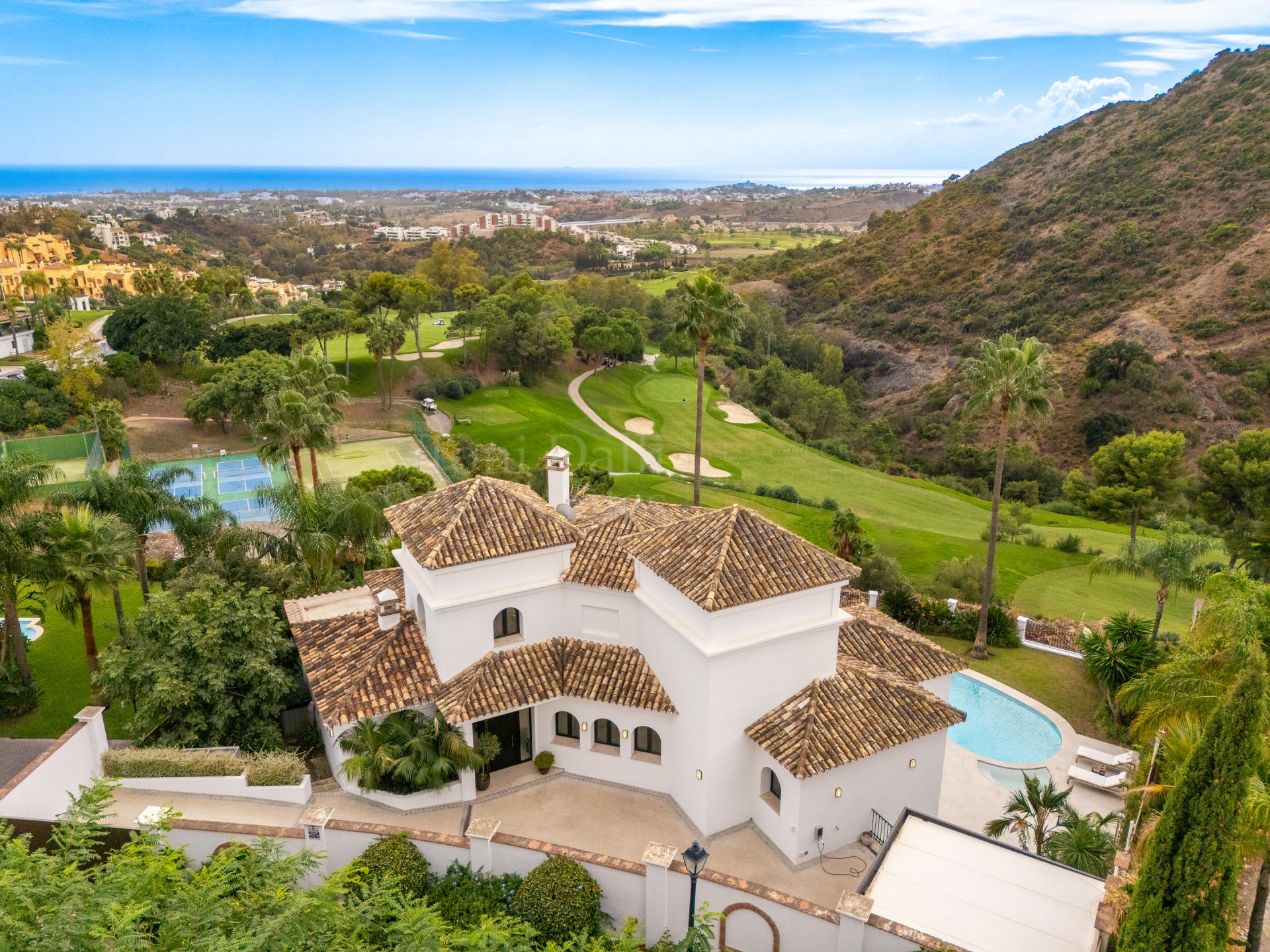 Villa in Los Arqueros, Benahavis