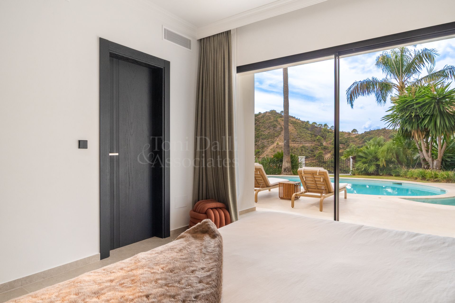 Villa in Los Arqueros, Benahavis