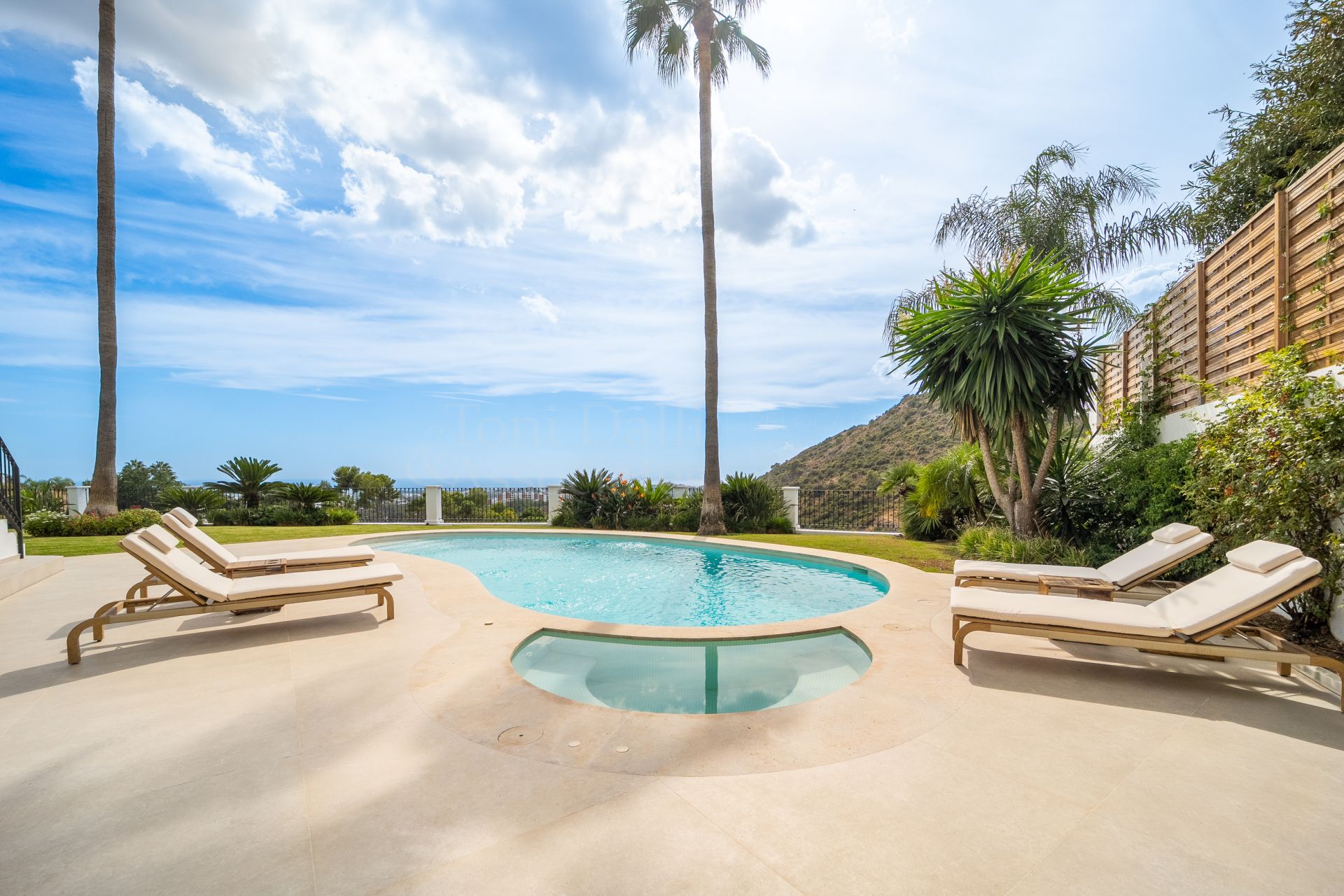 Villa in Los Arqueros, Benahavis