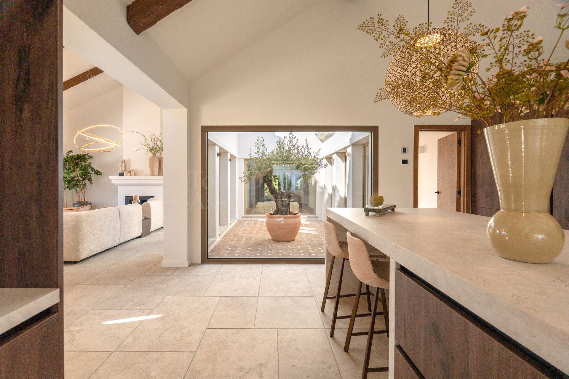 Villa in El Rosario, Marbella