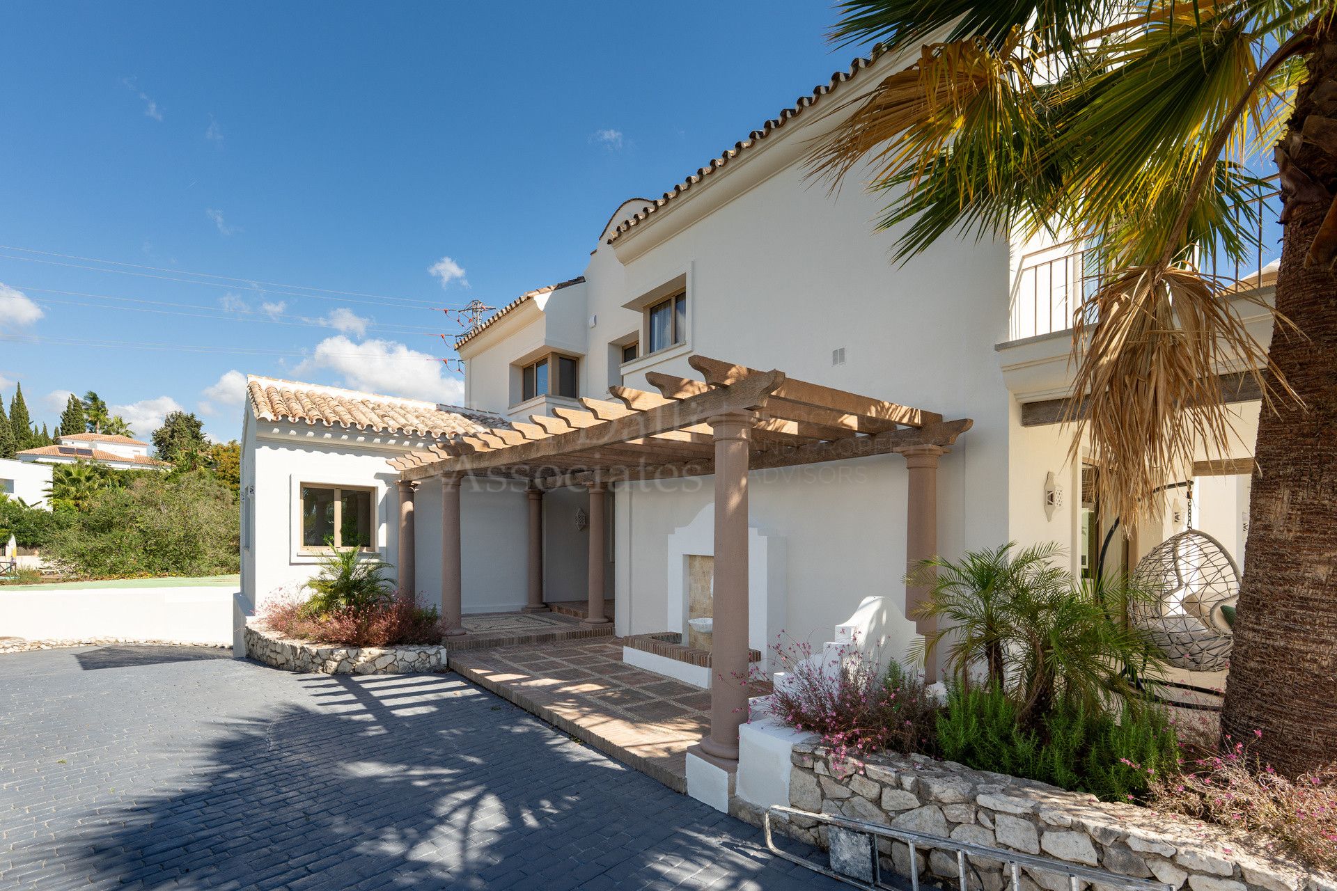 Villa in El Rosario, Marbella