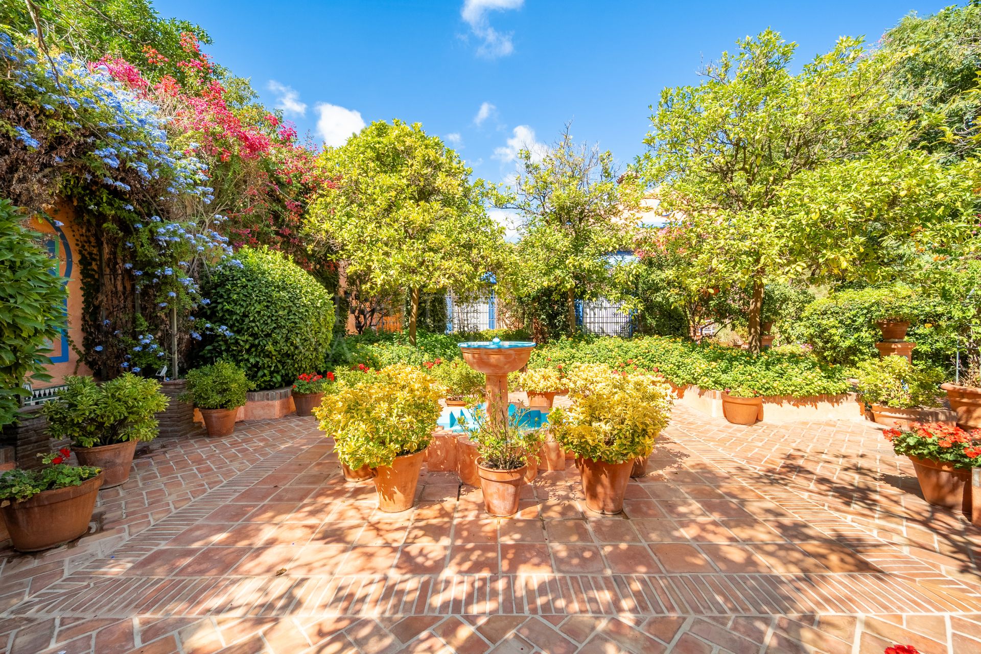 Villa in Benahavis Centro, Benahavis