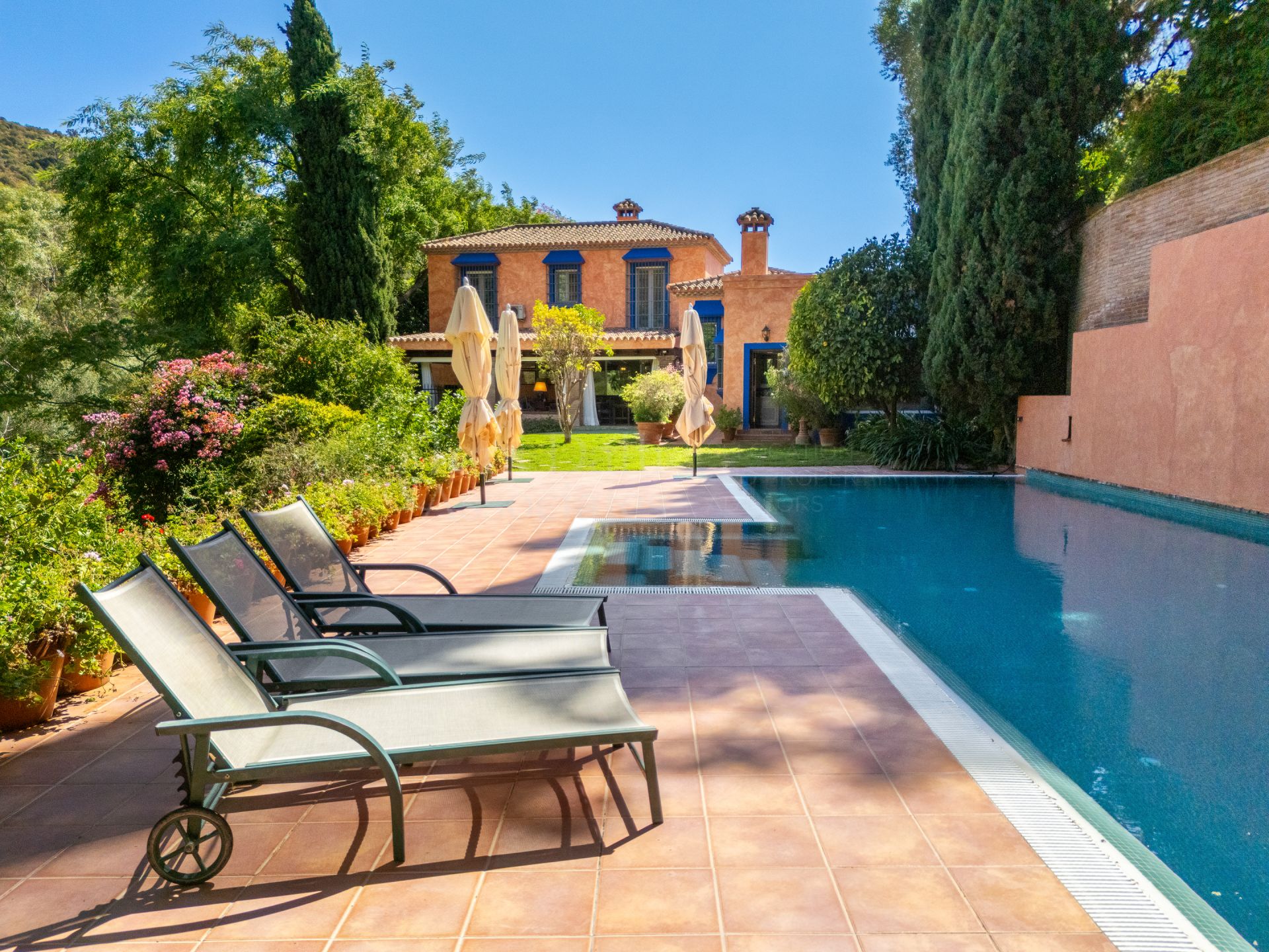 Villa in Benahavis Centro, Benahavis