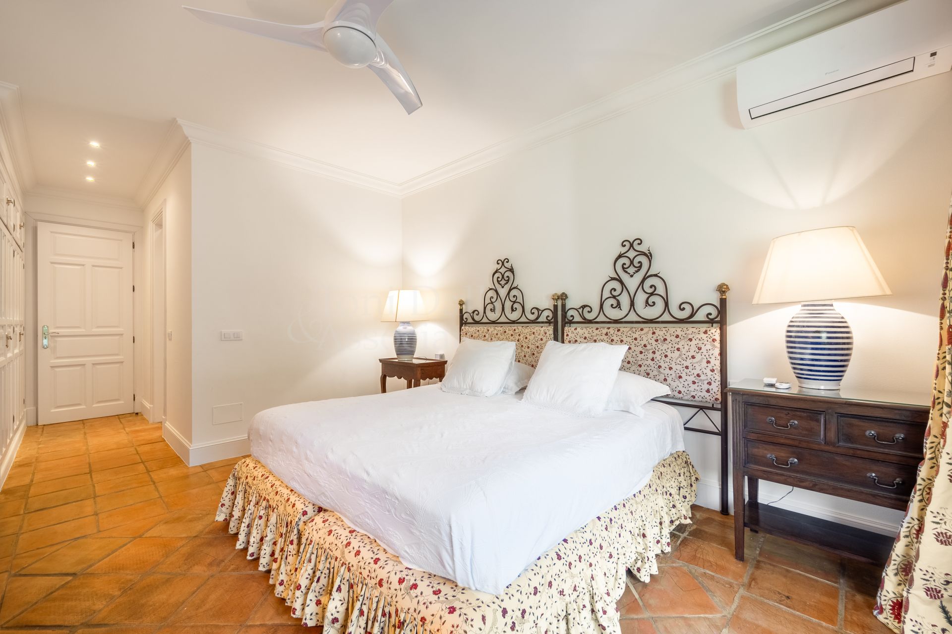 Villa in Benahavis Centro, Benahavis
