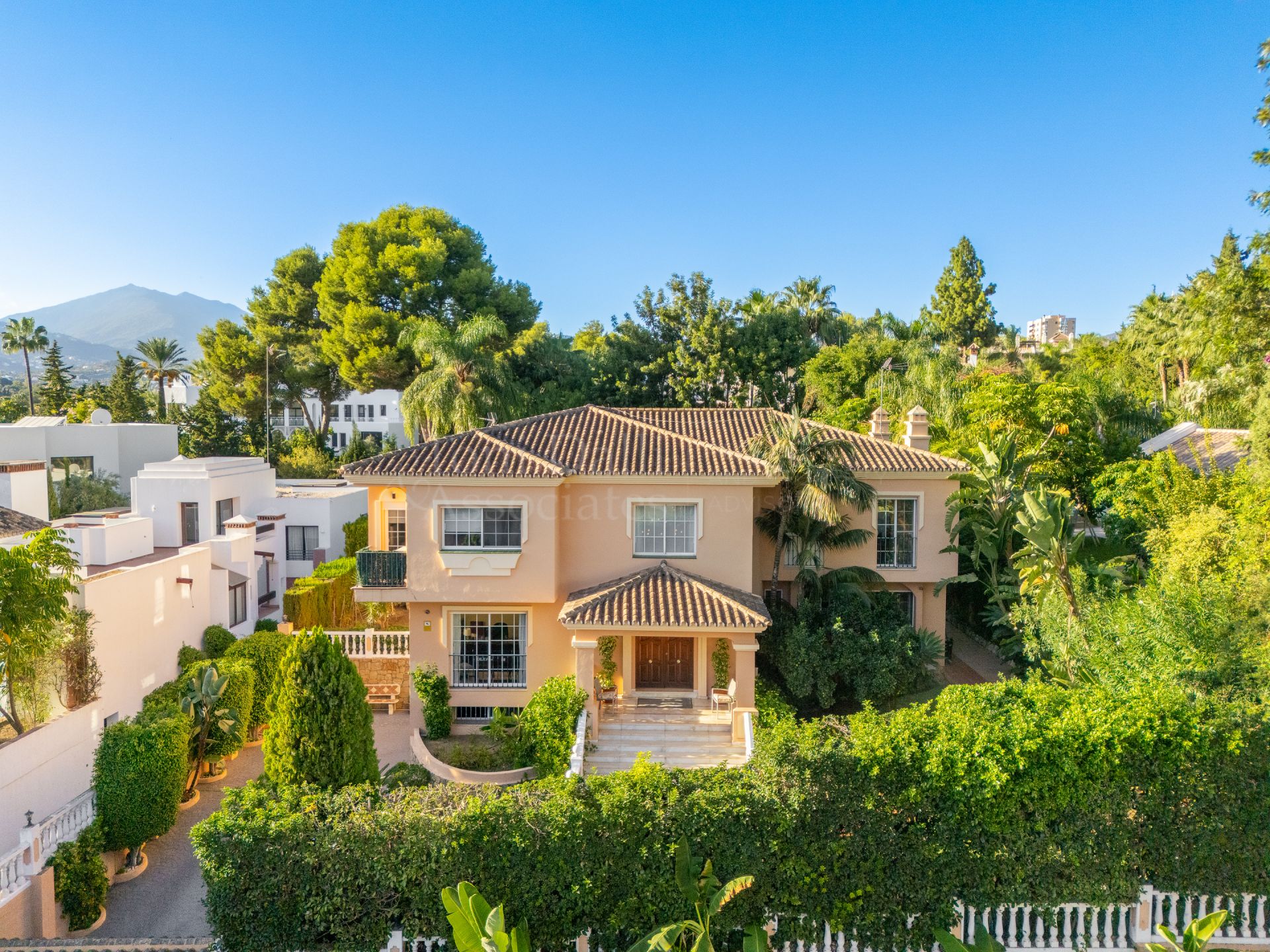 Villa in Atalaya de Rio Verde, Marbella