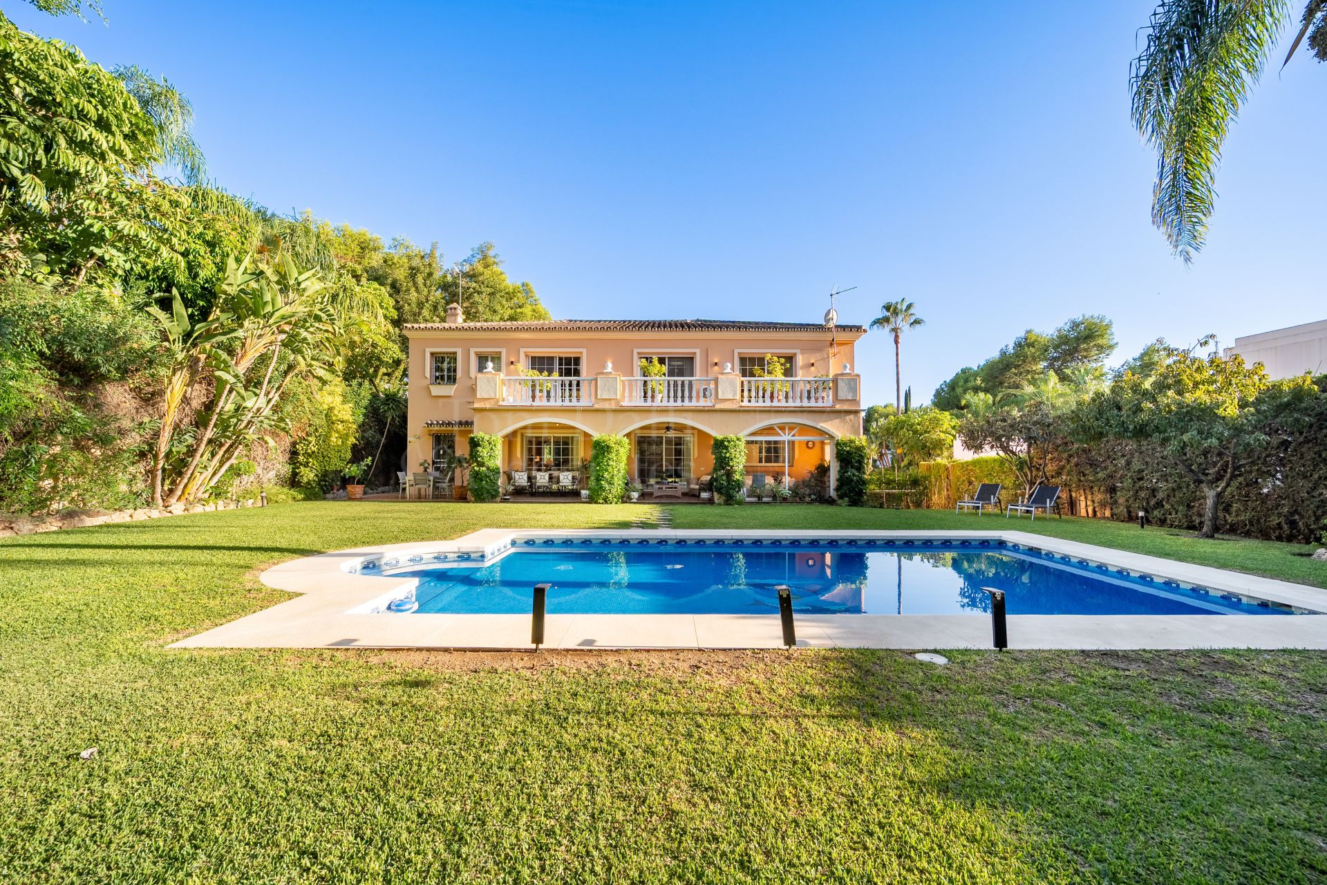 Villa in Atalaya de Rio Verde, Marbella