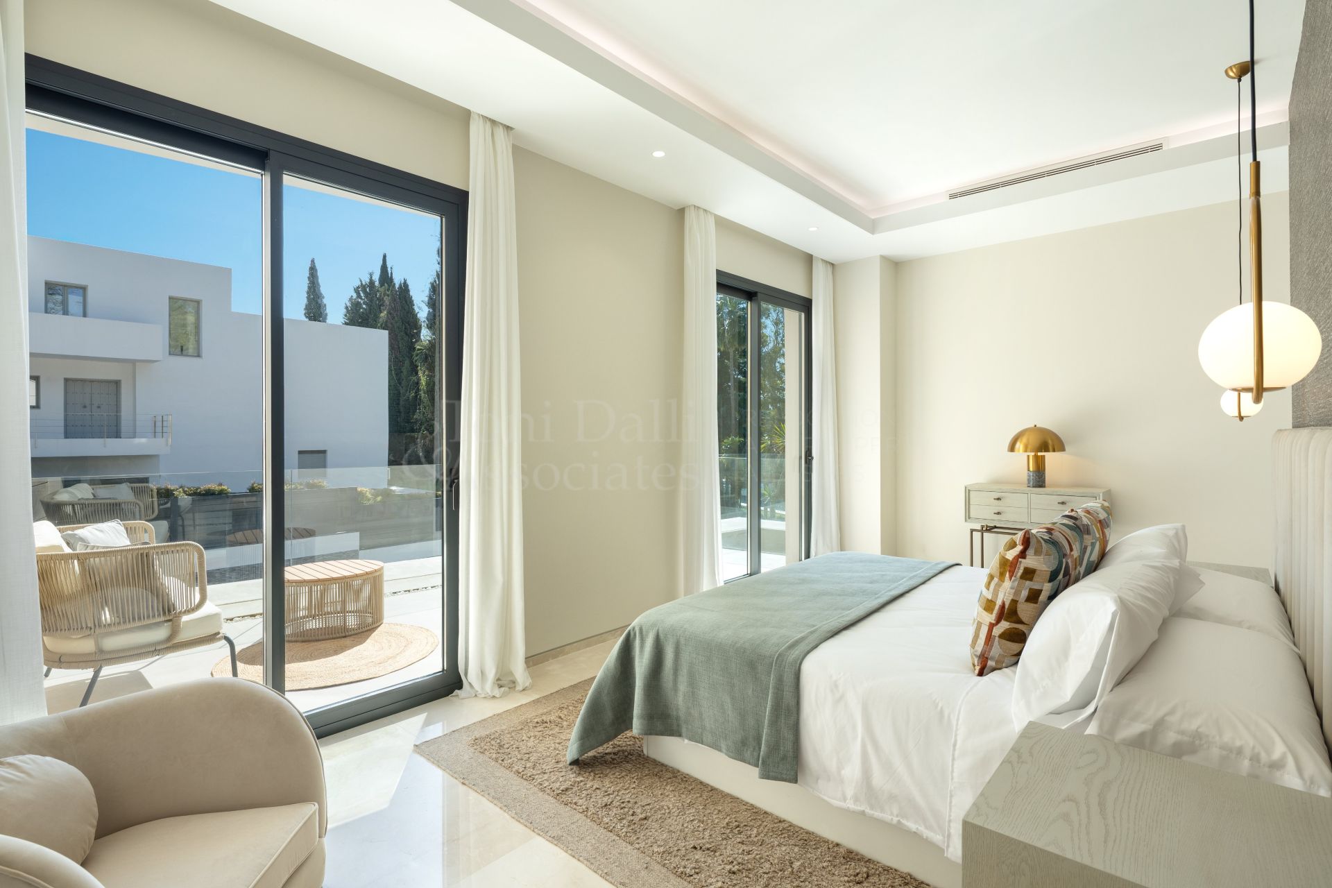 Villa in La Cerquilla, Marbella