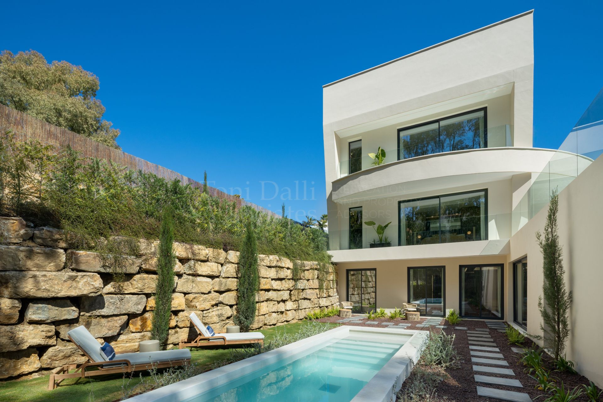 Villa in La Cerquilla, Marbella