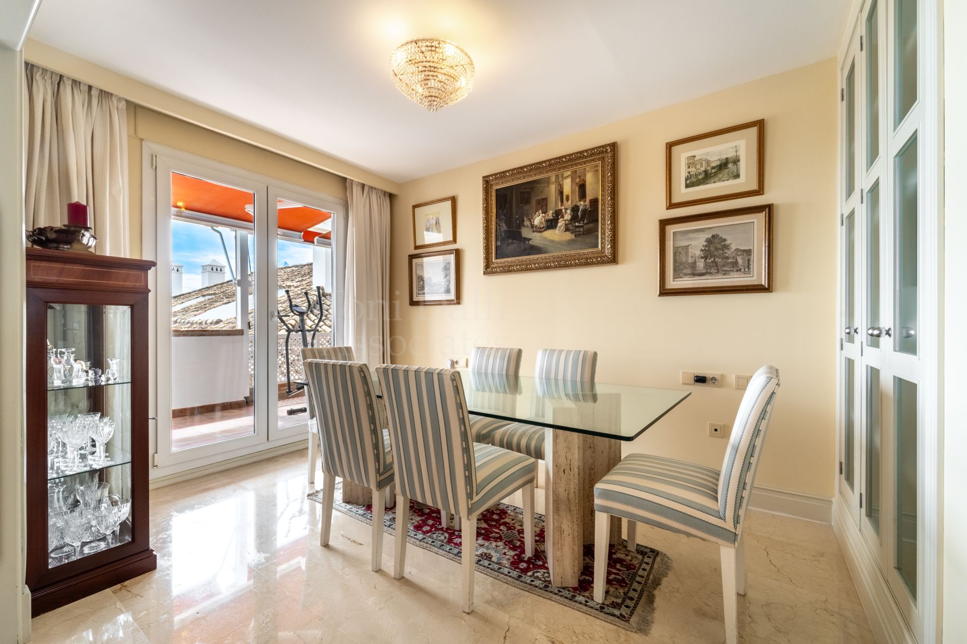 Penthouse in Las Cañas Beach, Marbella