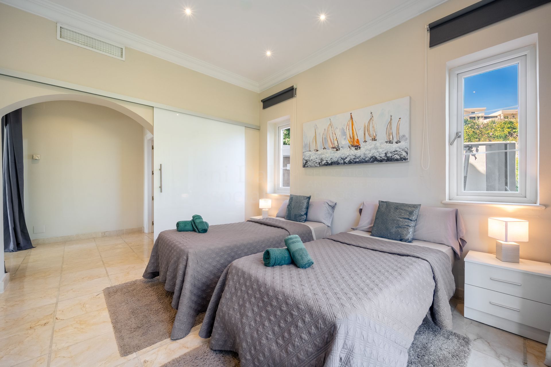 Villa in Nueva Atalaya, Estepona